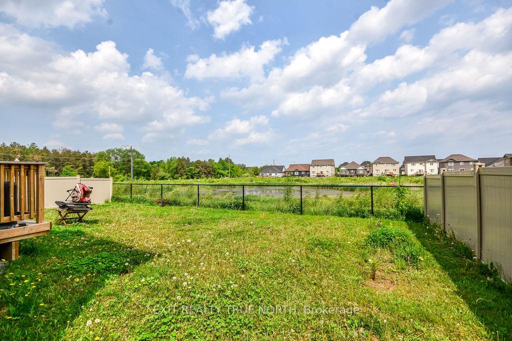 Photo 33 of 226 Springfield Crescent, Clearview, Stayner — HOMEH
