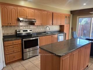 Photo 5 of 18 Fairhill Avenue, Brampton, Fletcher's Meadow — HOMEH