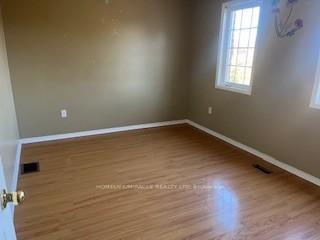 Photo 14 of 18 Fairhill Avenue, Brampton, Fletcher's Meadow — HOMEH