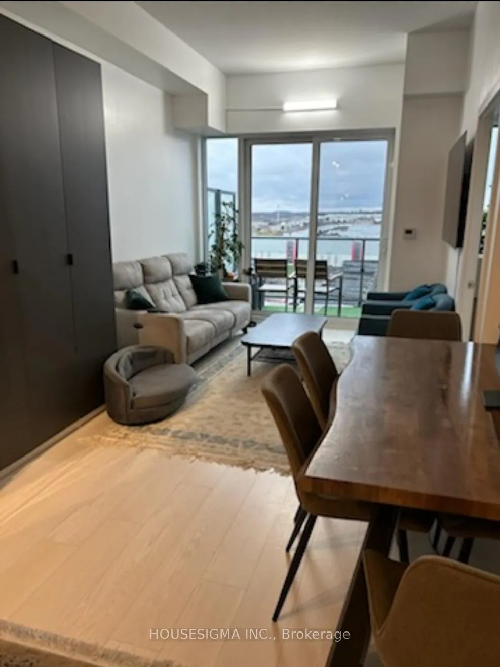Photo 6 of Unit 1026, 100 Eagle Rock Way, Vaughan, Maple — HOMEH
