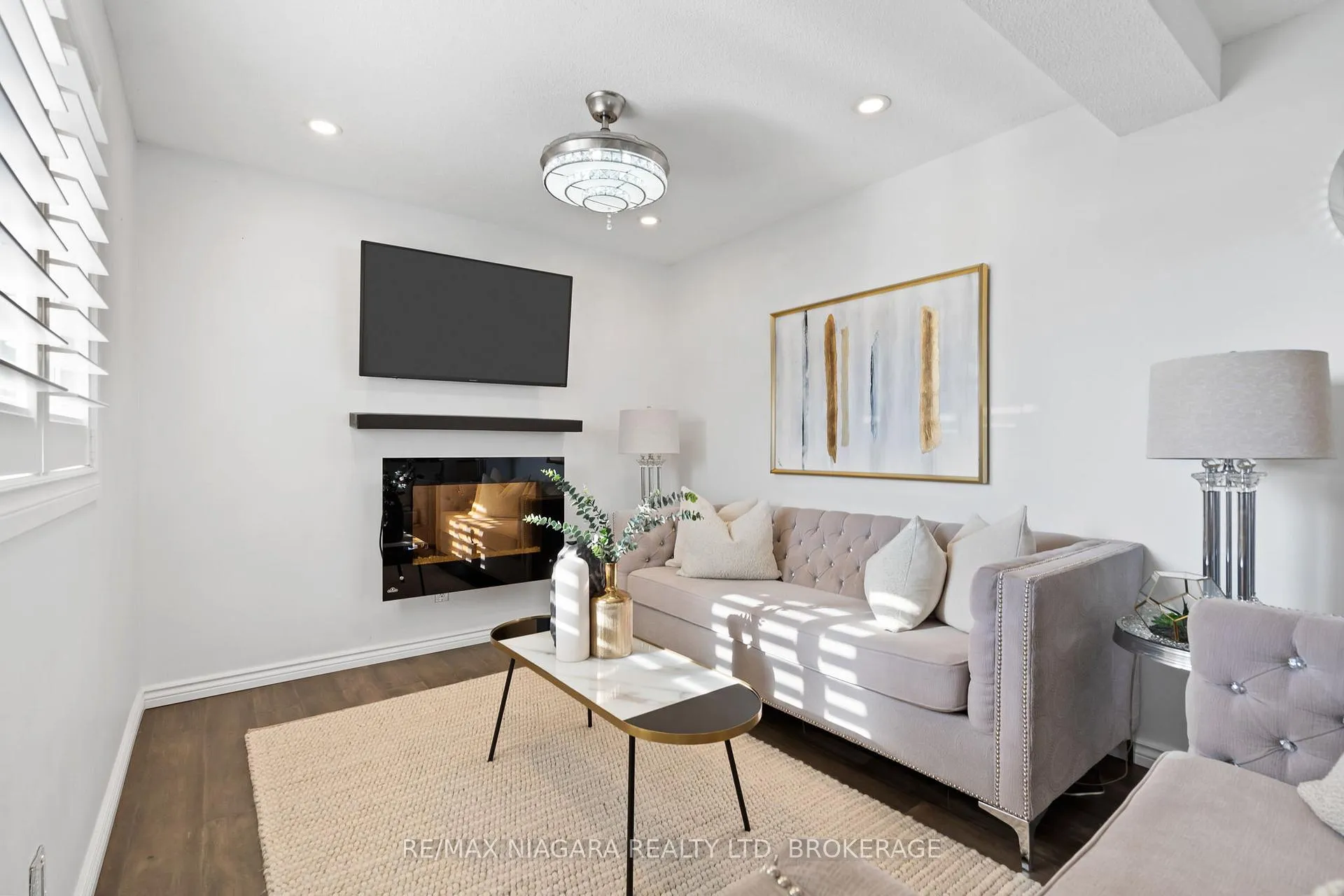 Photo 9 of Unit 23, 7470 Monastery Drive, Niagara Falls, Mt. Carmel — HOMEH