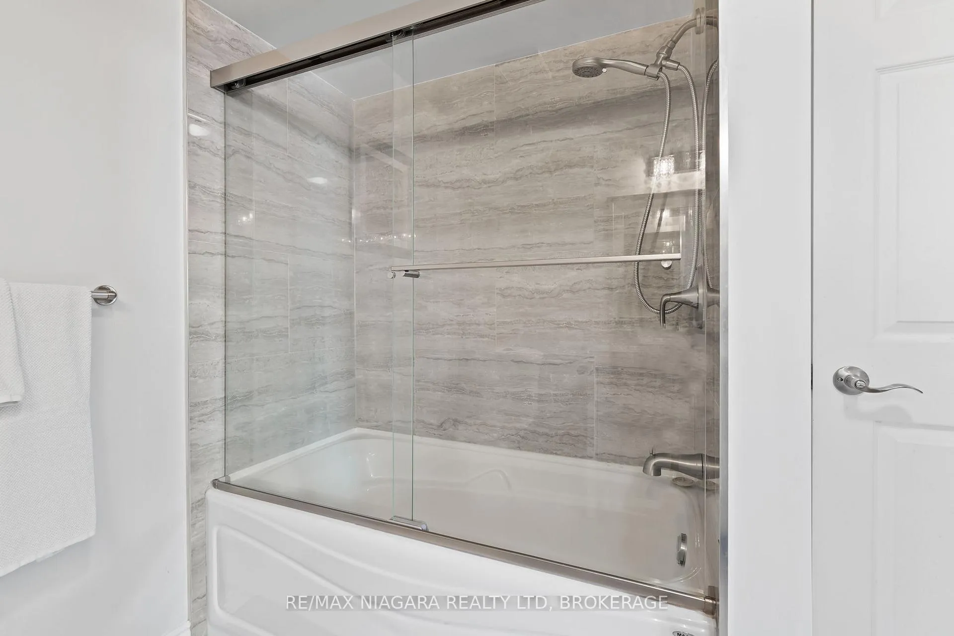 Photo 14 of Unit 23, 7470 Monastery Drive, Niagara Falls, Mt. Carmel — HOMEH