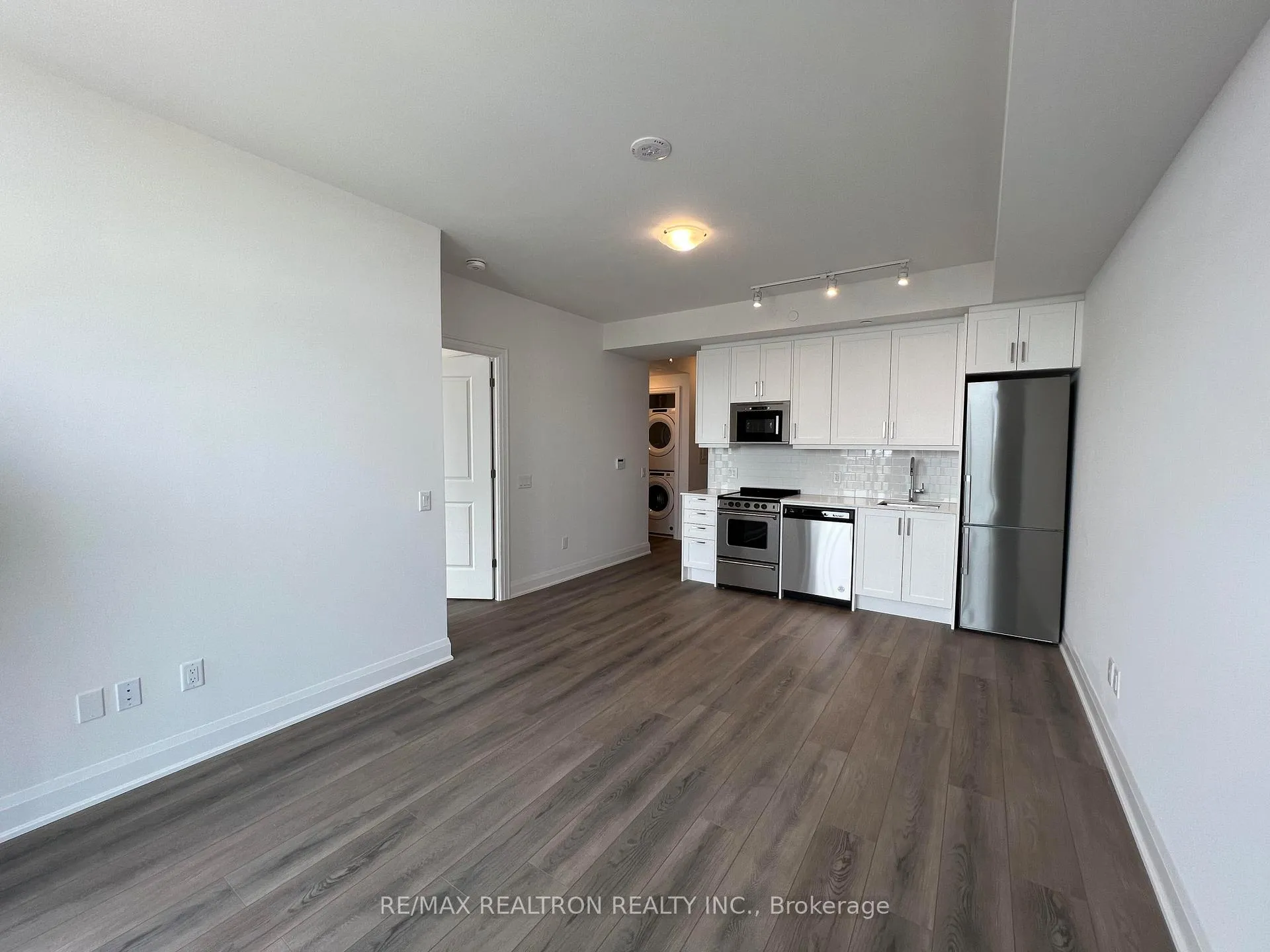 Photo 2 of Unit 1105, 20 Gatineau Drive, Vaughan, Beverley Glen — HOMEH