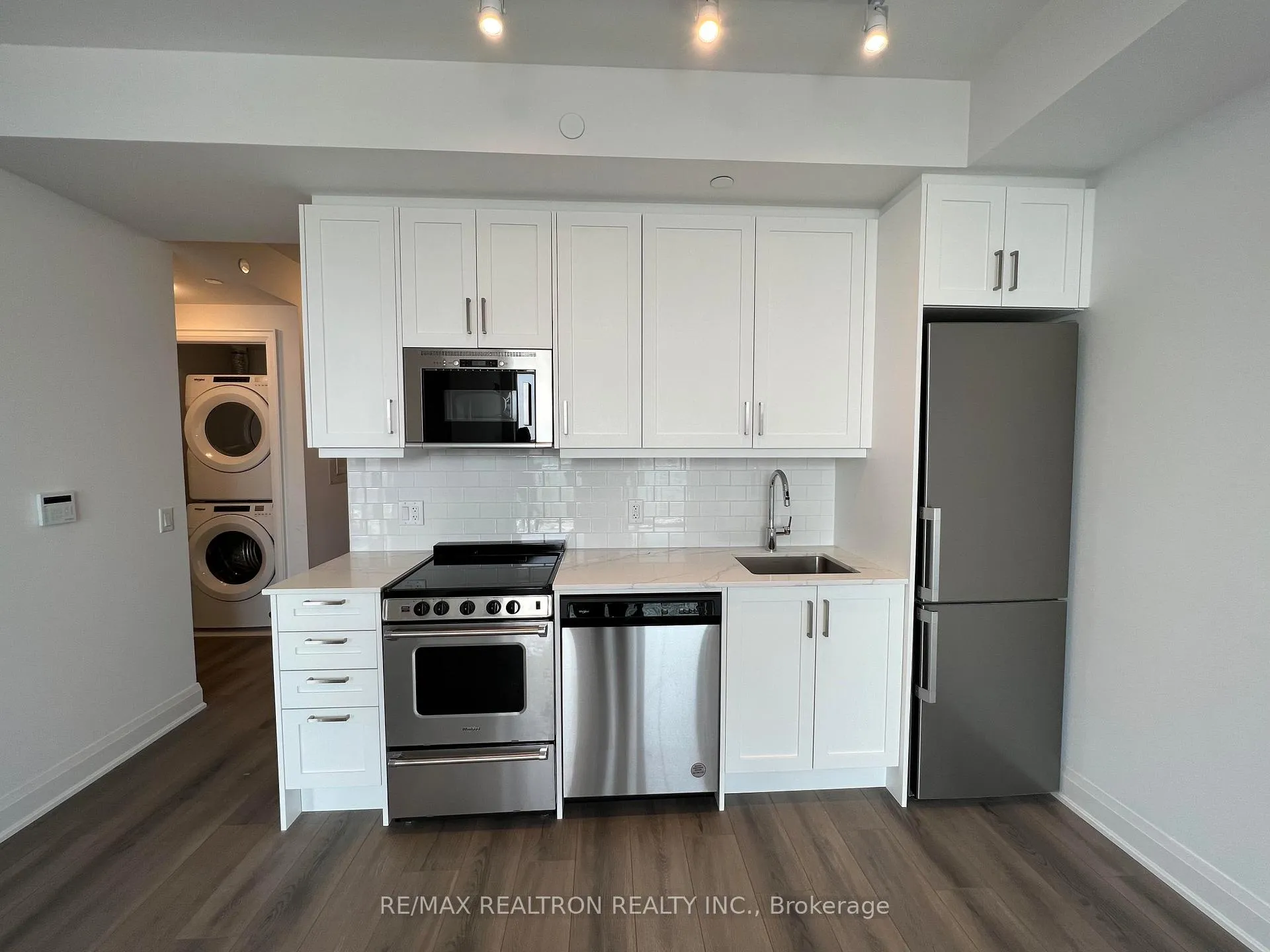 Photo 3 of Unit 1105, 20 Gatineau Drive, Vaughan, Beverley Glen — HOMEH