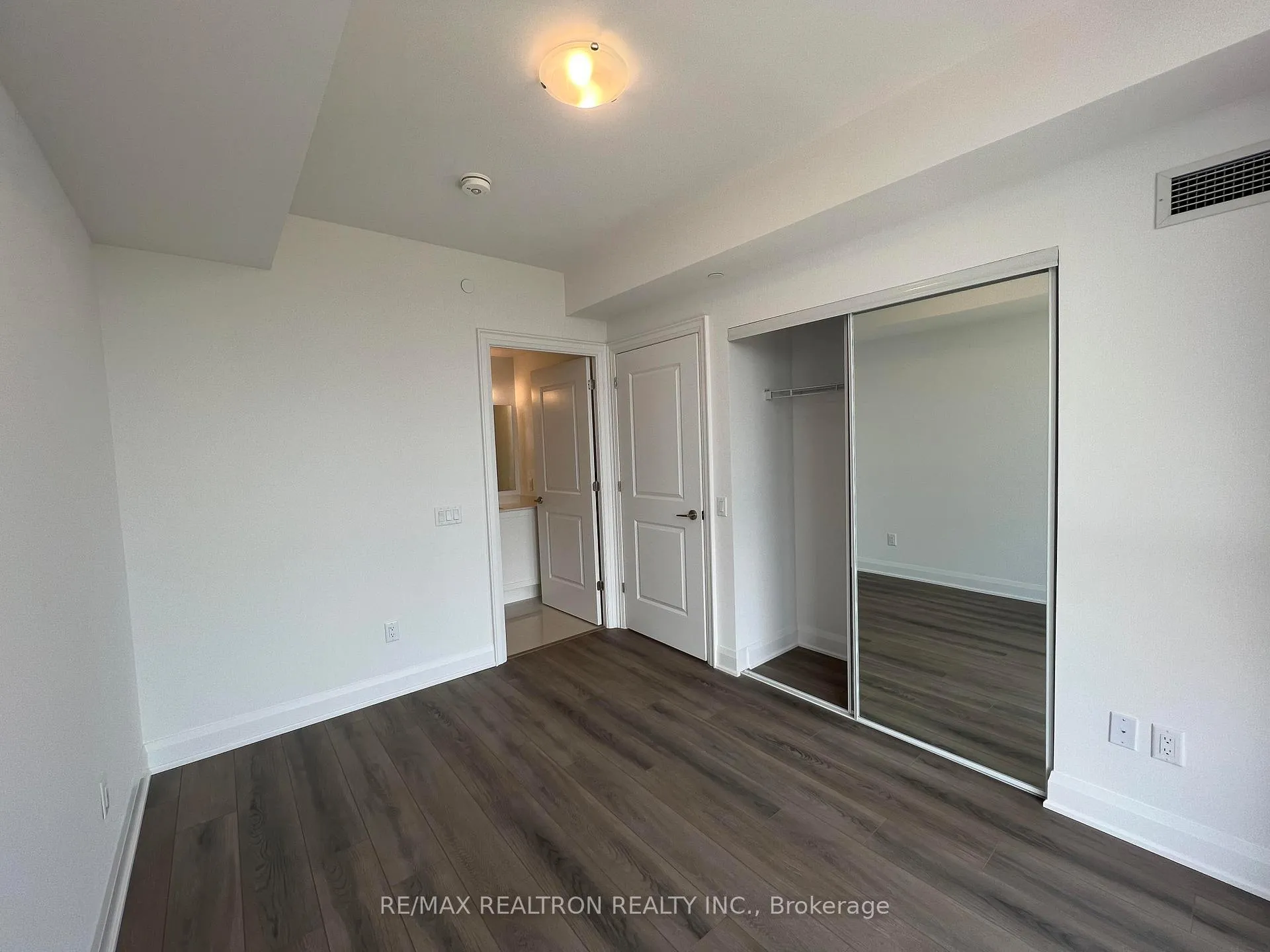 Photo 7 of Unit 1105, 20 Gatineau Drive, Vaughan, Beverley Glen — HOMEH