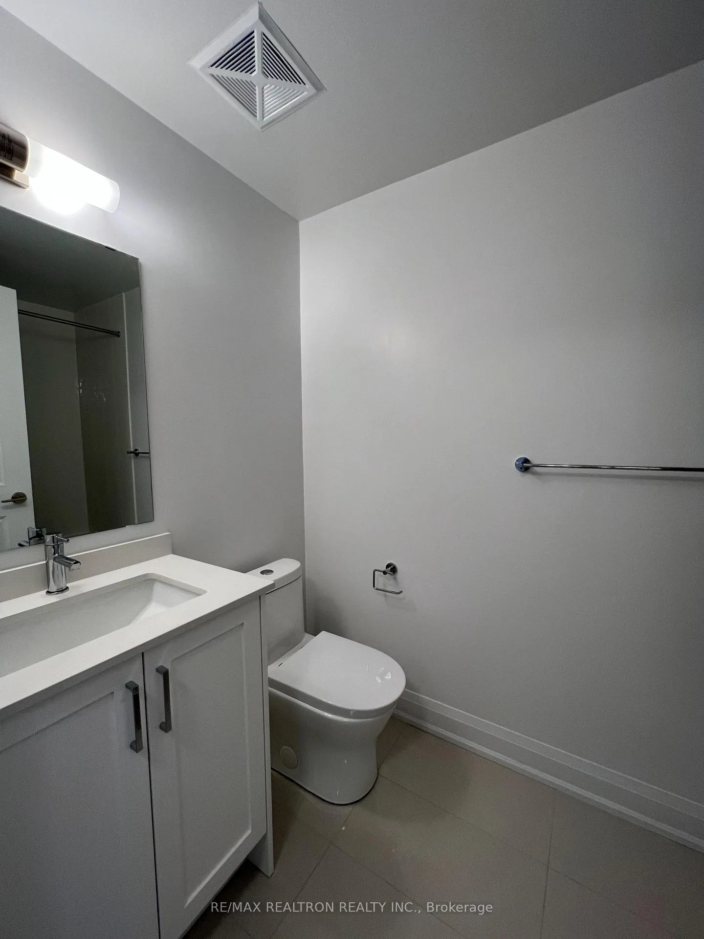 Photo 8 of Unit 1105, 20 Gatineau Drive, Vaughan, Beverley Glen — HOMEH