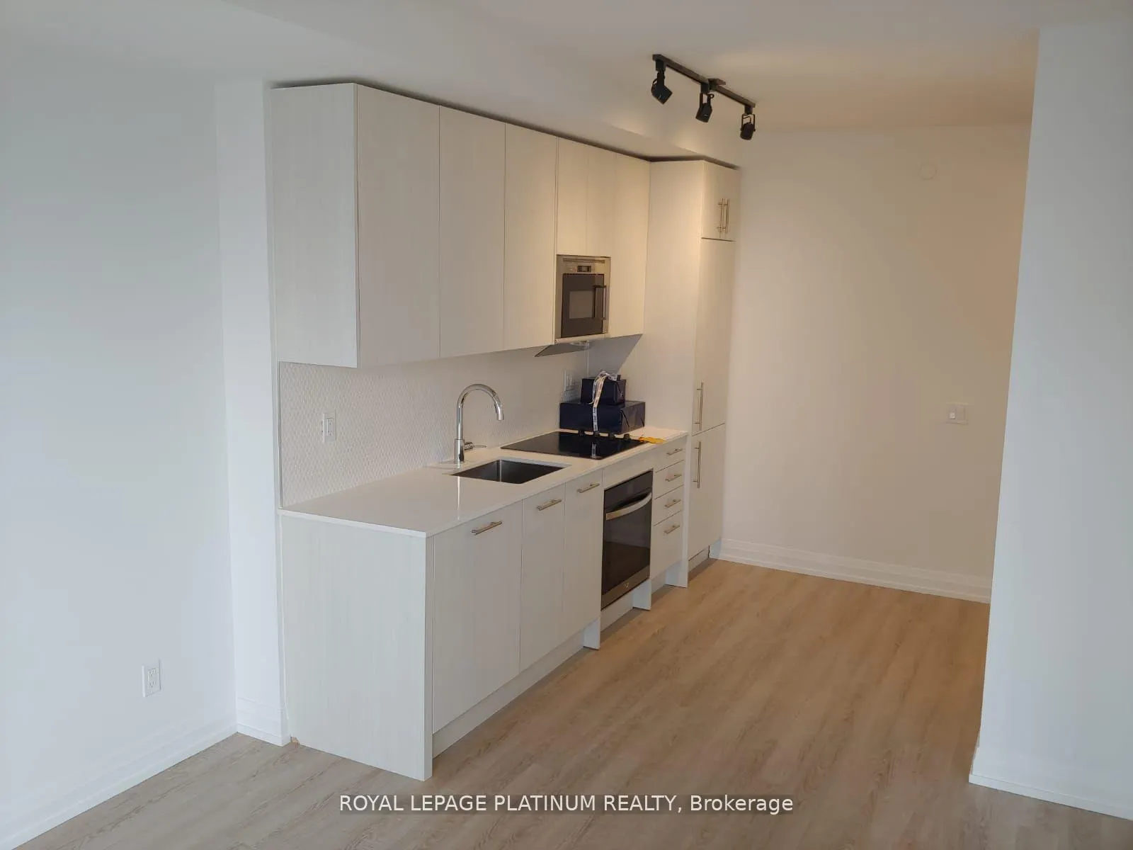 Photo 10 of Unit 1706, 286 Main Street, Toronto, East End-Danforth — HOMEH