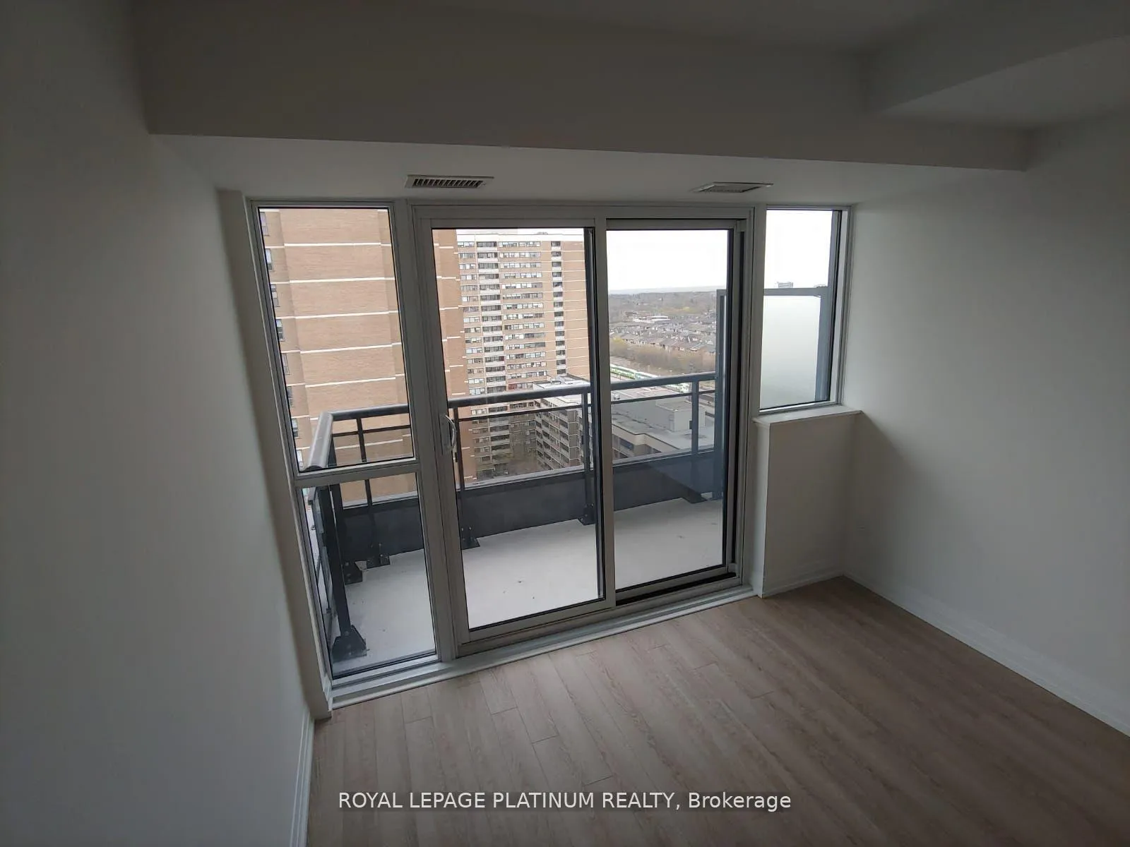 Photo 12 of Unit 1706, 286 Main Street, Toronto, East End-Danforth — HOMEH