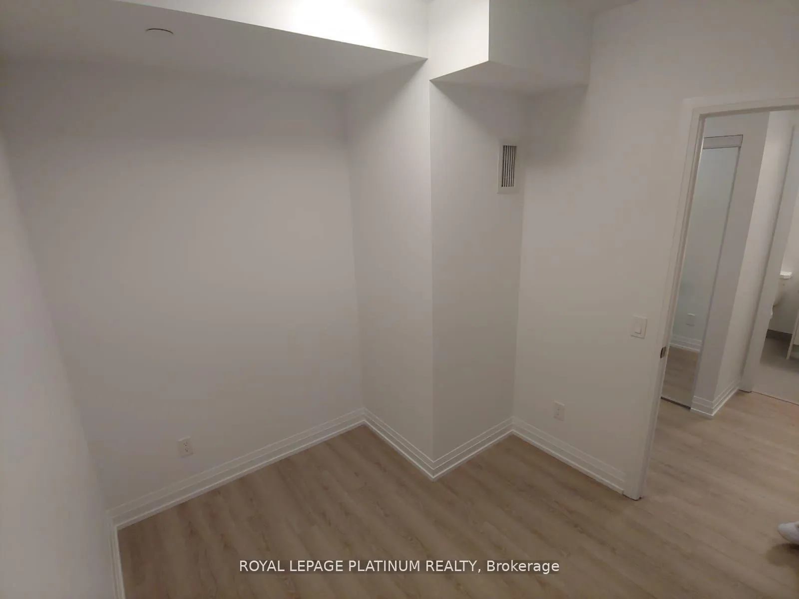 Photo 15 of Unit 1706, 286 Main Street, Toronto, East End-Danforth — HOMEH