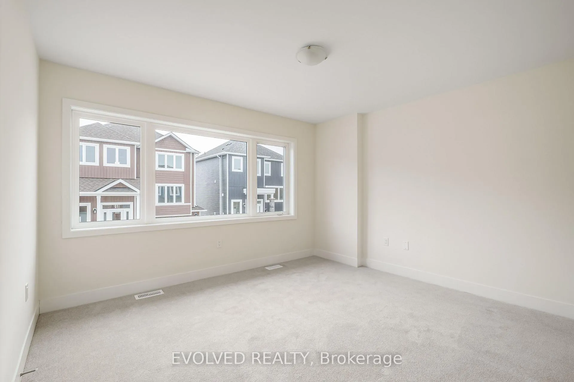 Photo 5 of 12 Hampton Lane, Barrie, Ardagh — HOMEH