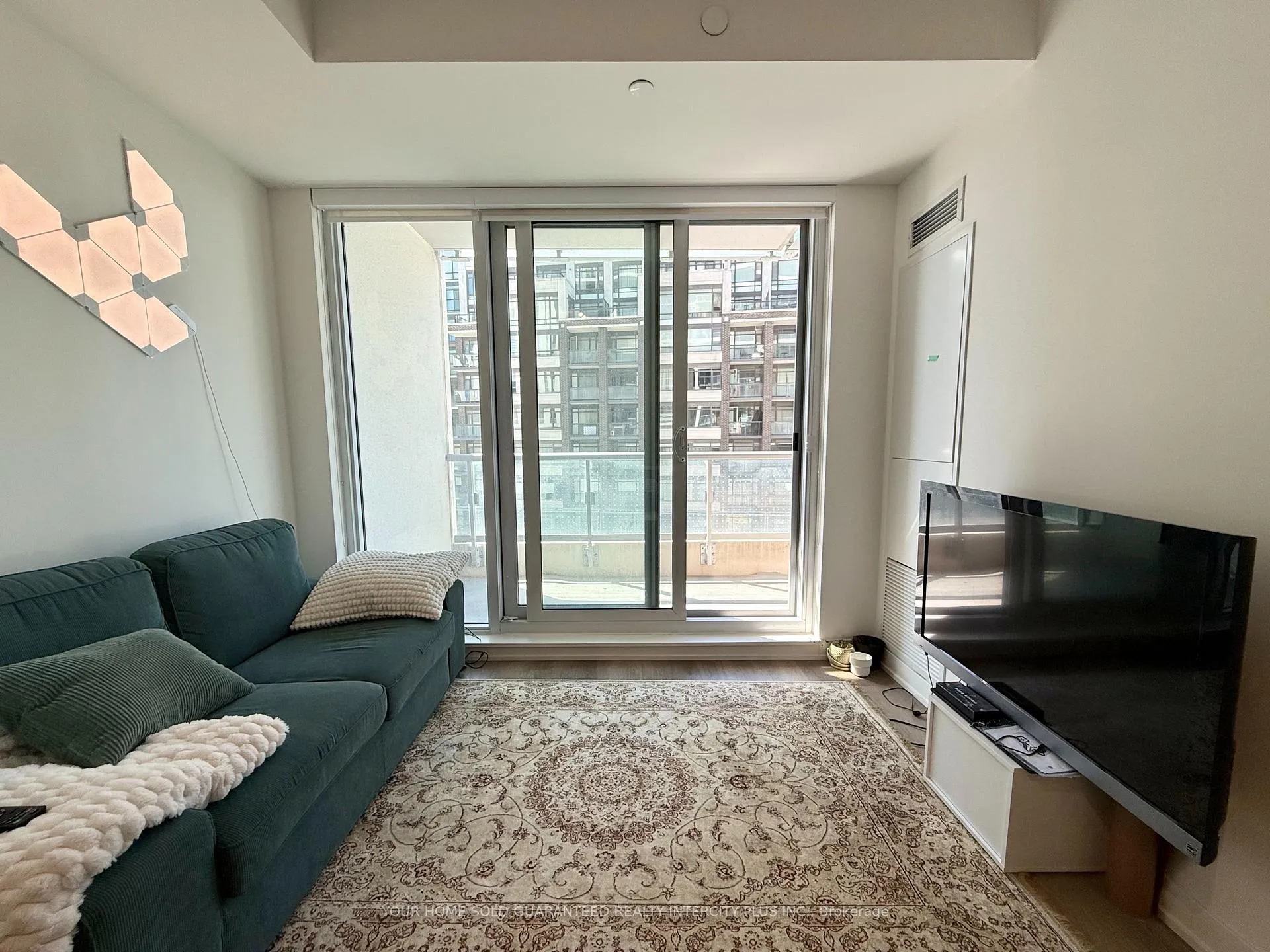 Photo 10 of Unit 724, 8119 Birchmount Road, Markham, Unionville — HOMEH