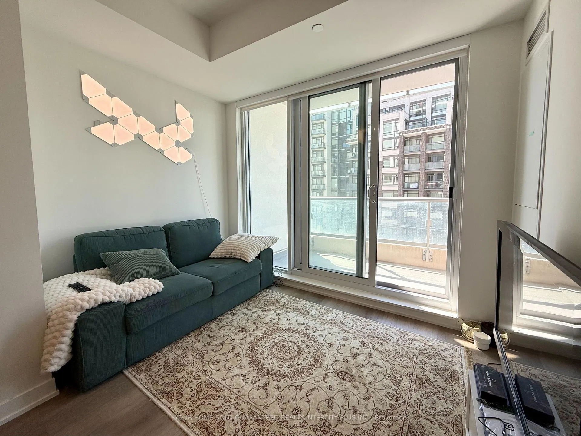 Photo 11 of Unit 724, 8119 Birchmount Road, Markham, Unionville — HOMEH