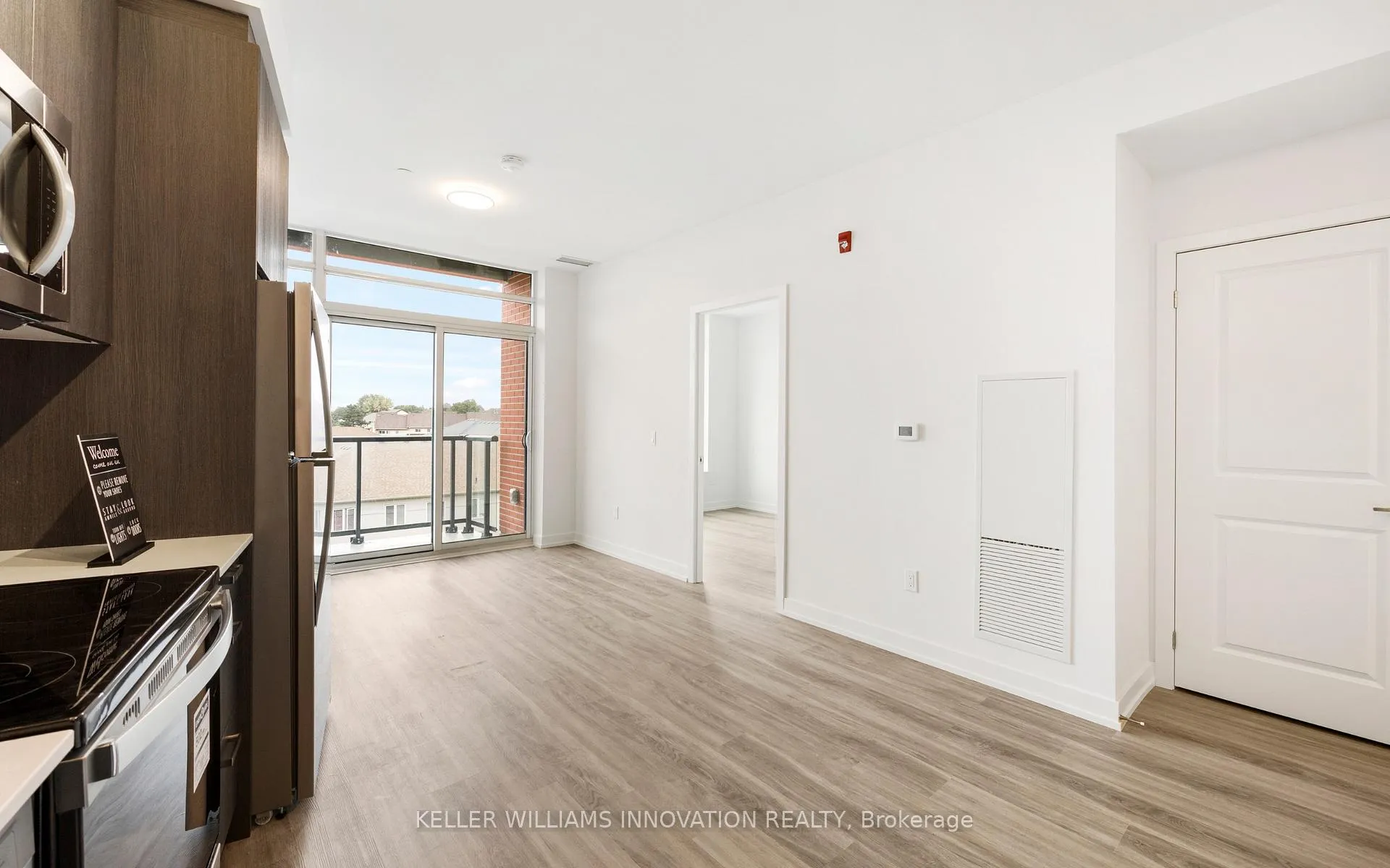 Photo 3 of 1010 Dundas Street, Whitby, Pringle Creek — HOMEH
