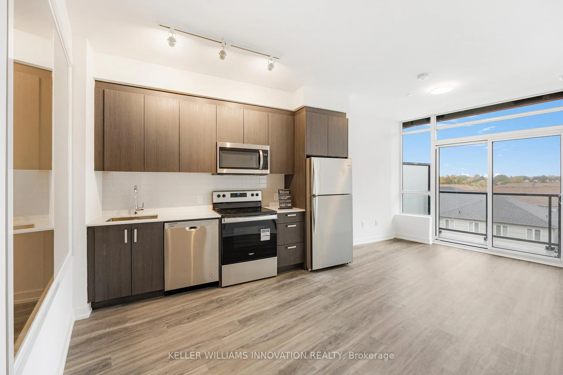 Photo 13 of 1010 Dundas Street, Whitby, Pringle Creek — HOMEH
