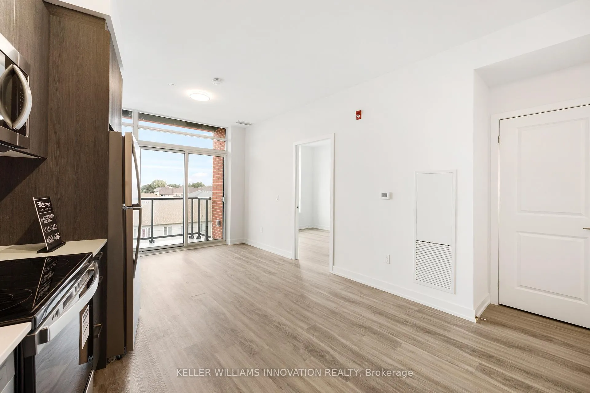 Photo 15 of 1010 Dundas Street, Whitby, Pringle Creek — HOMEH