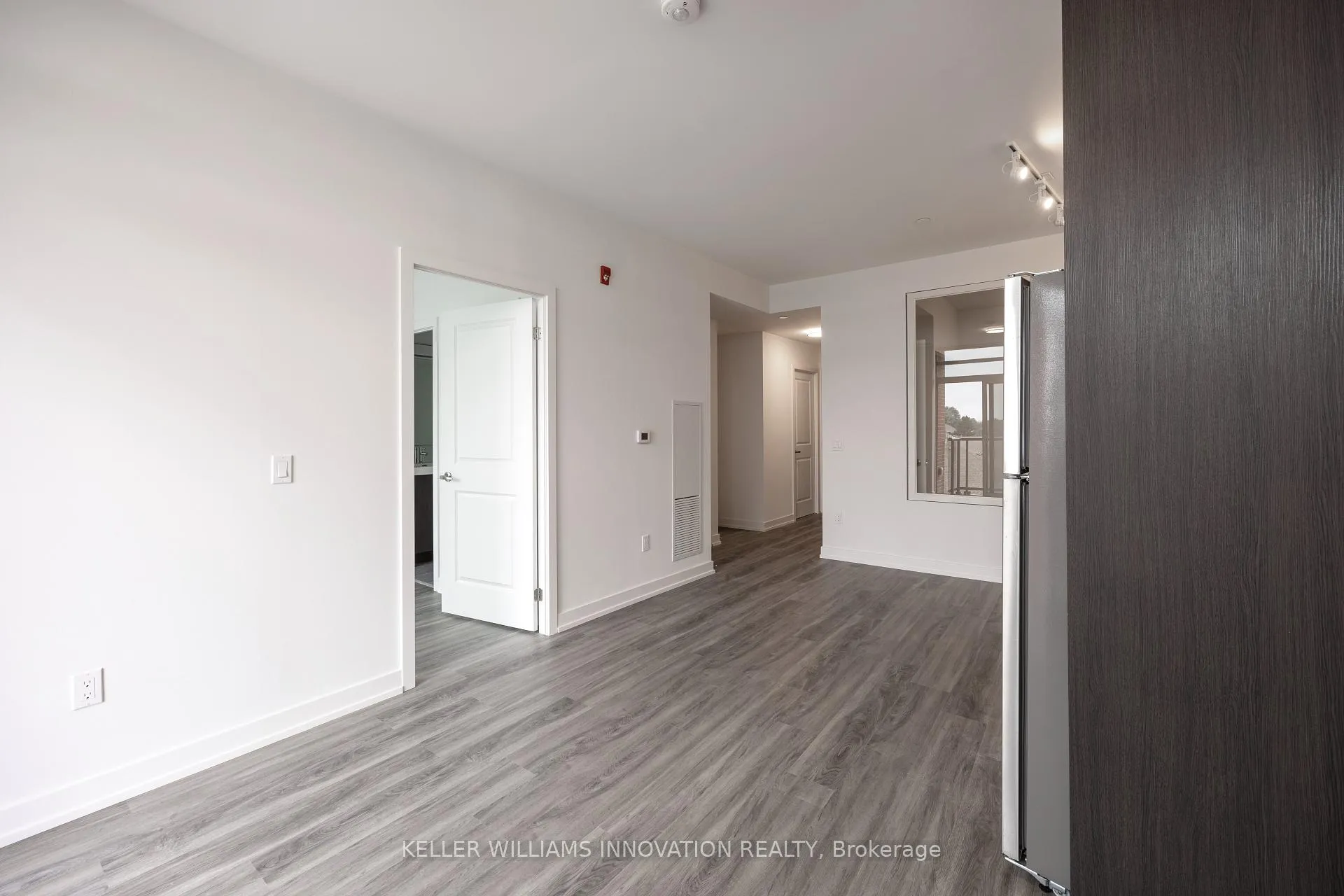 Photo 16 of 1010 Dundas Street, Whitby, Pringle Creek — HOMEH