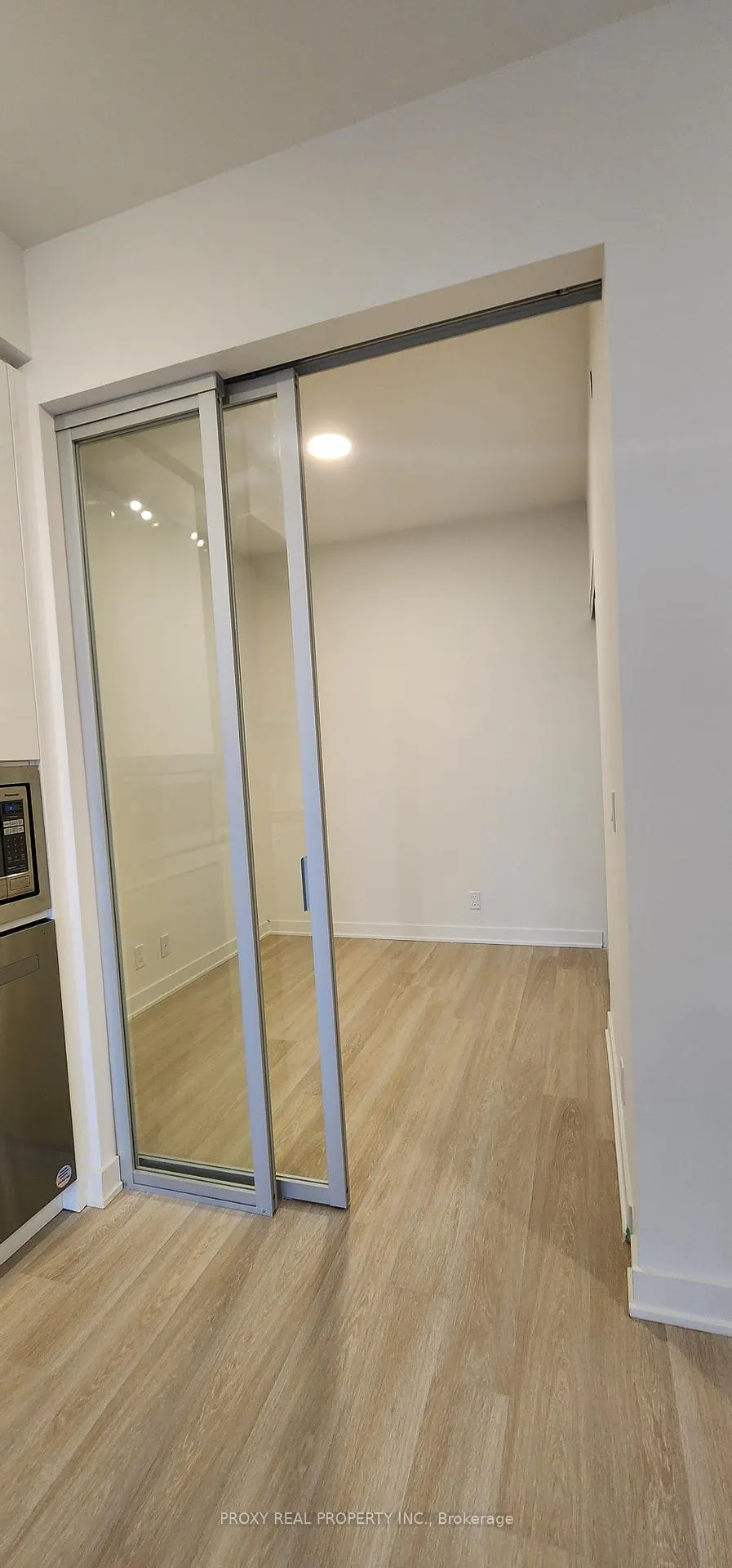 Photo 7 of Unit 1703, 30 Upper Mall Way, Vaughan, Brownridge — HOMEH