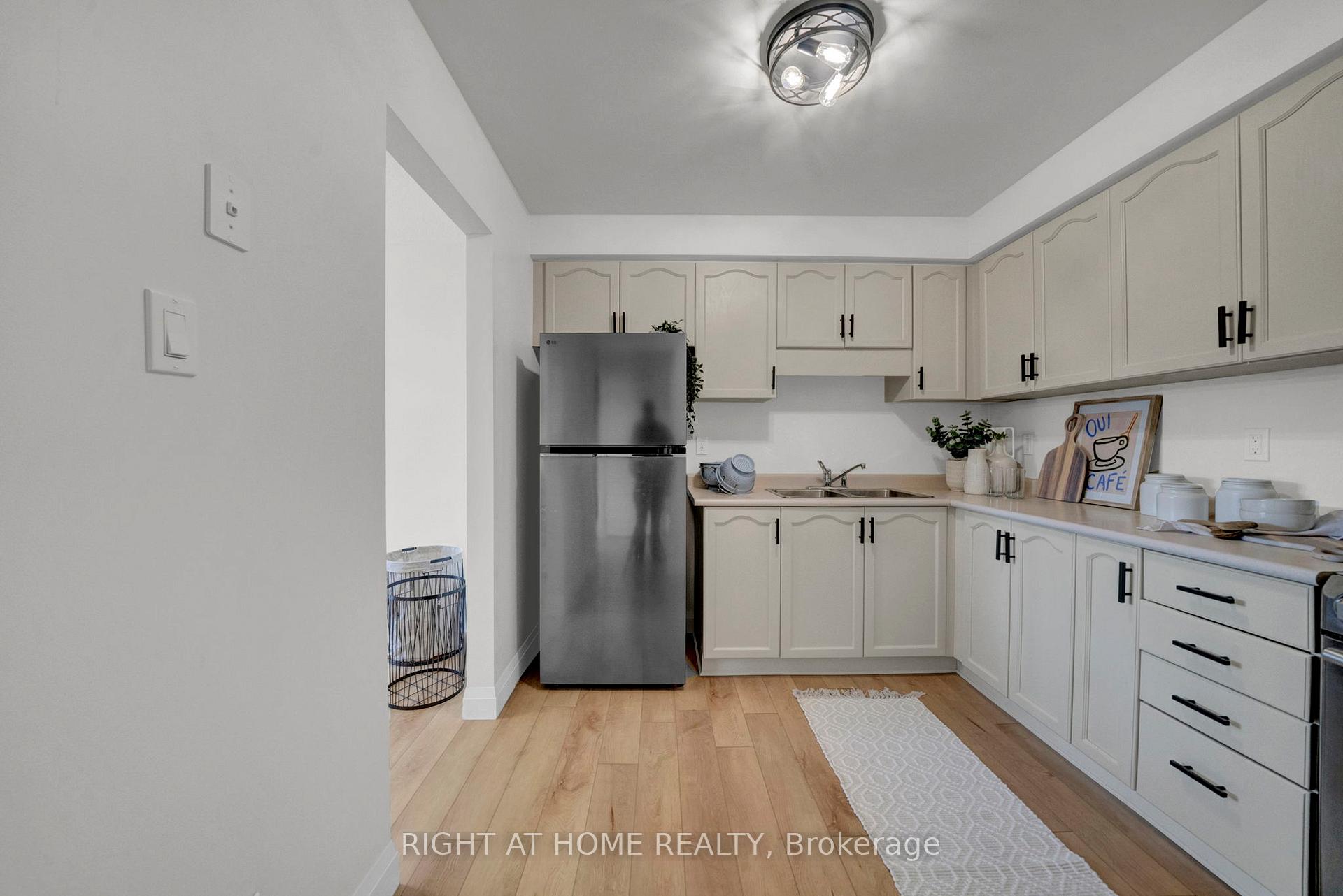Photo 15 of 33 Pomeroy Street, Clarington, Bowmanville — HOMEH
