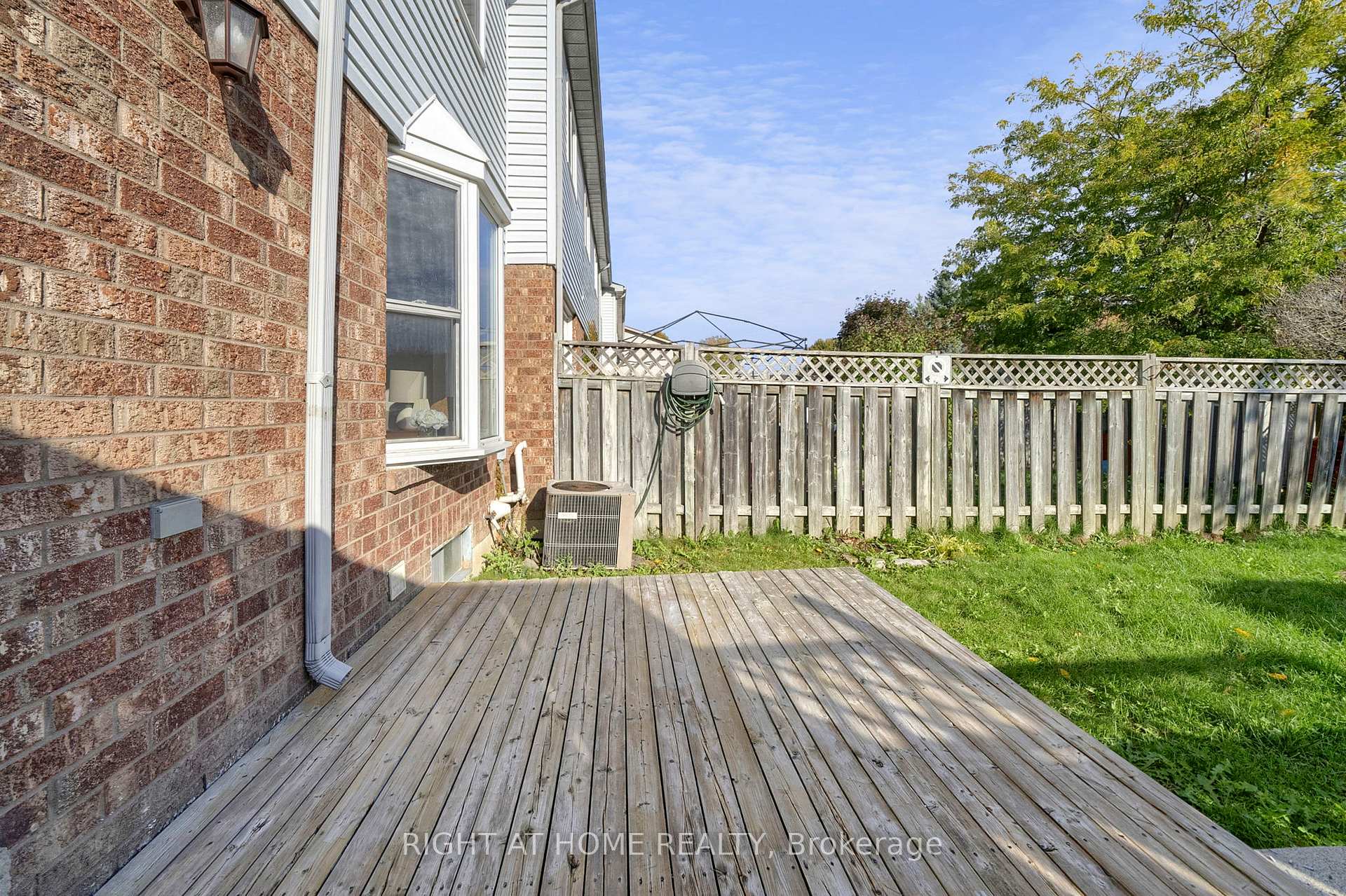 Photo 31 of 33 Pomeroy Street, Clarington, Bowmanville — HOMEH