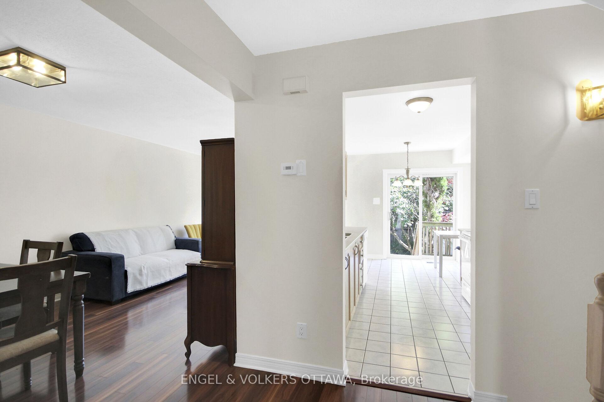 Photo 6 of 285 Stoneway Drive, Ottawa, Barrhaven East — HOMEH