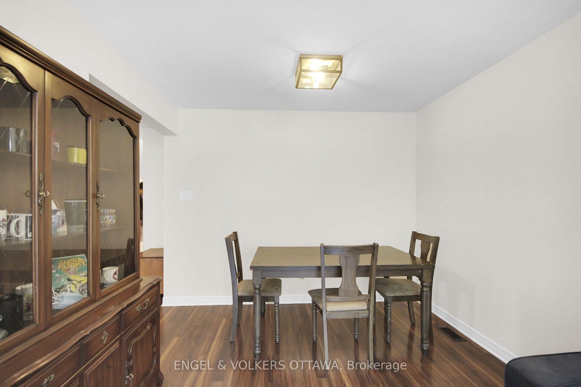 Photo 8 of 285 Stoneway Drive, Ottawa, Barrhaven East — HOMEH