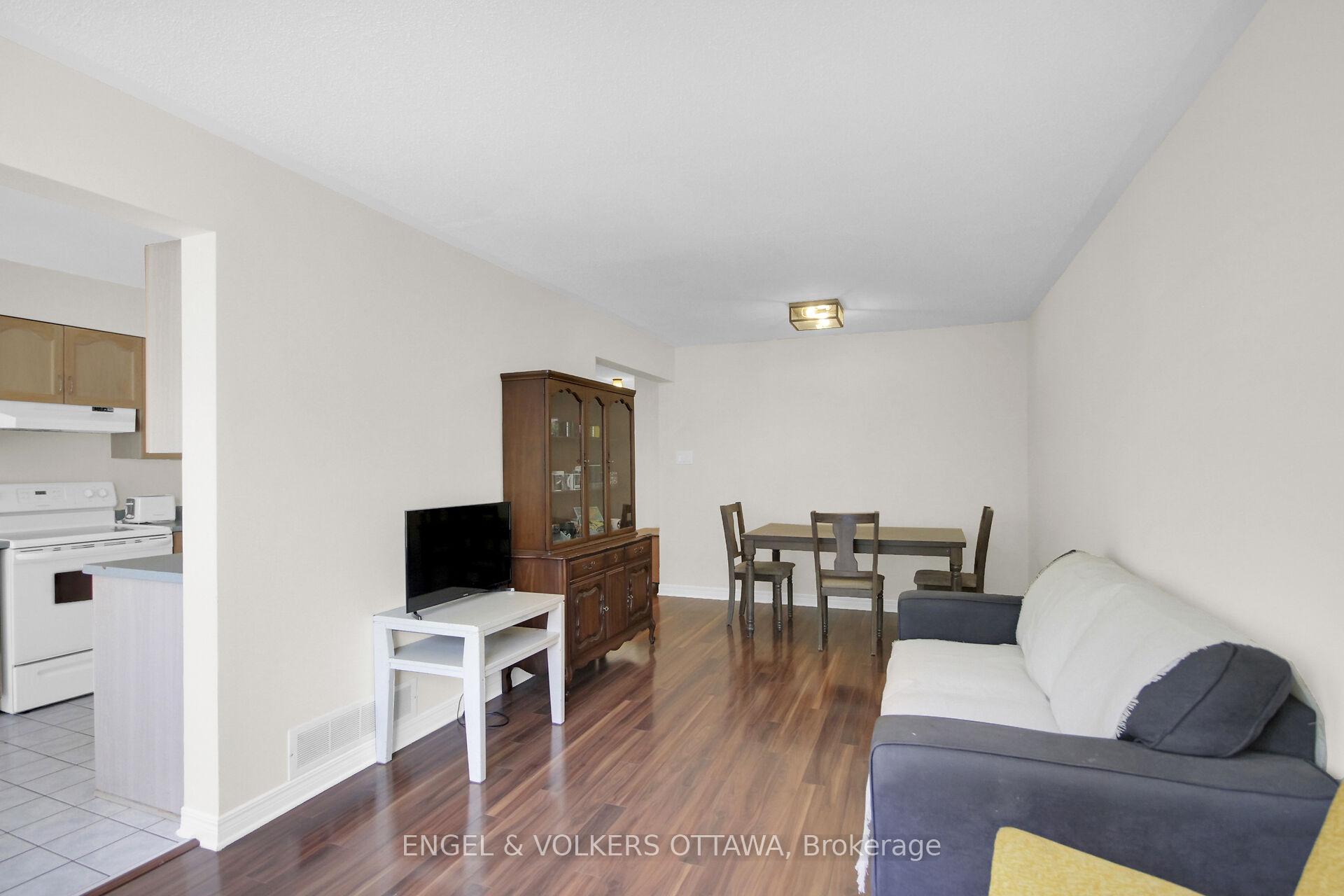 Photo 11 of 285 Stoneway Drive, Ottawa, Barrhaven East — HOMEH