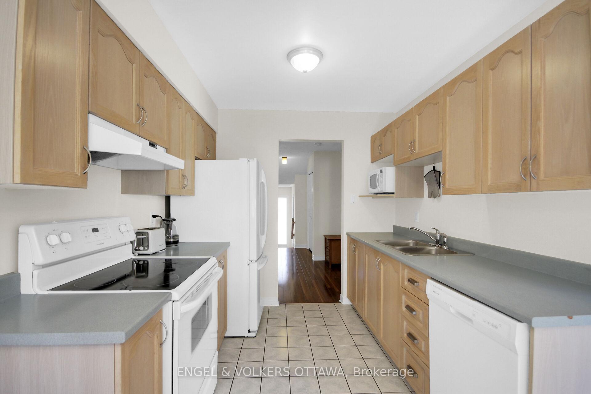 Photo 14 of 285 Stoneway Drive, Ottawa, Barrhaven East — HOMEH