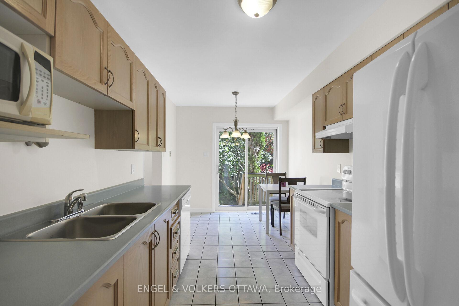Photo 15 of 285 Stoneway Drive, Ottawa, Barrhaven East — HOMEH
