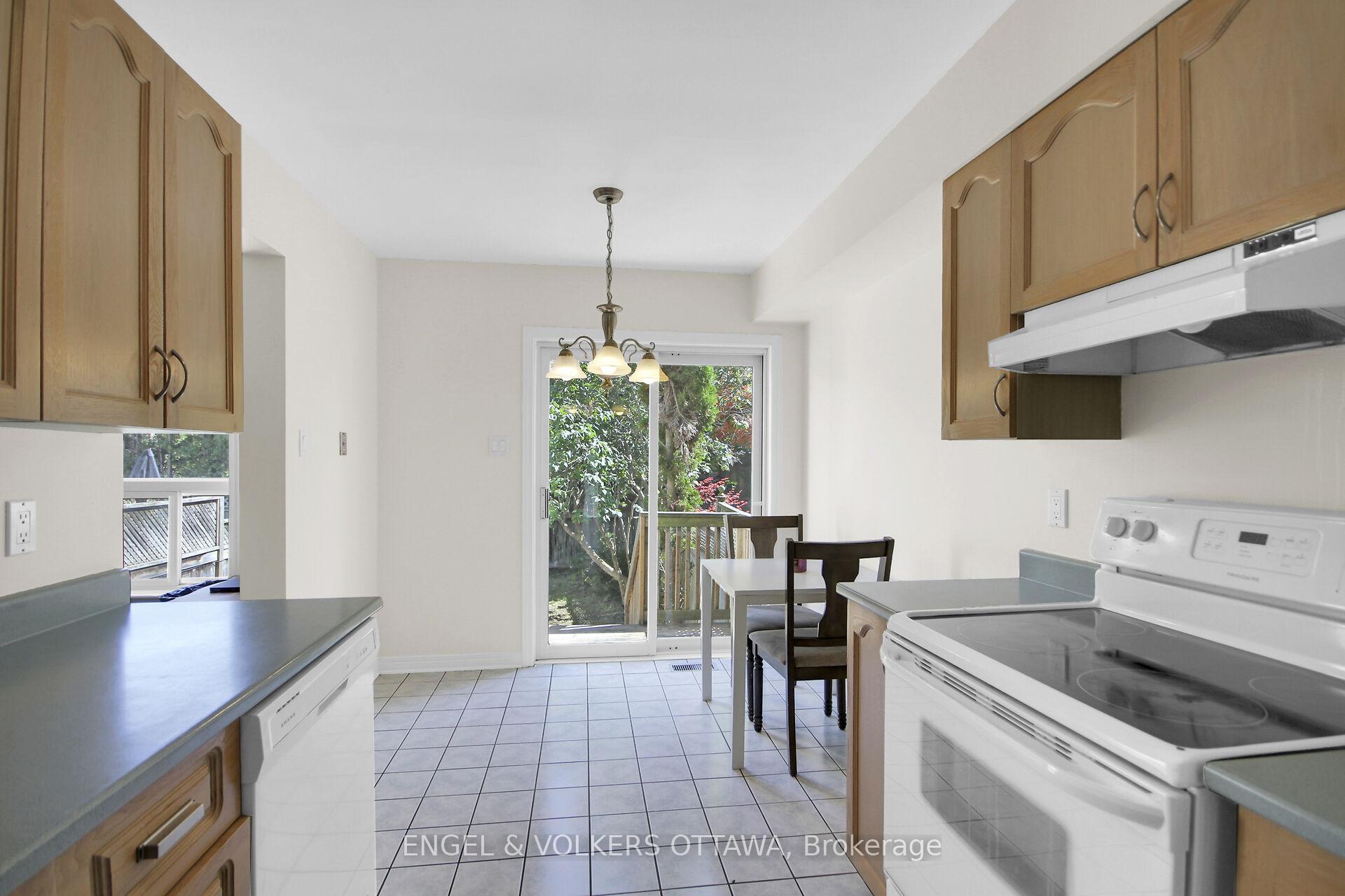 Photo 16 of 285 Stoneway Drive, Ottawa, Barrhaven East — HOMEH