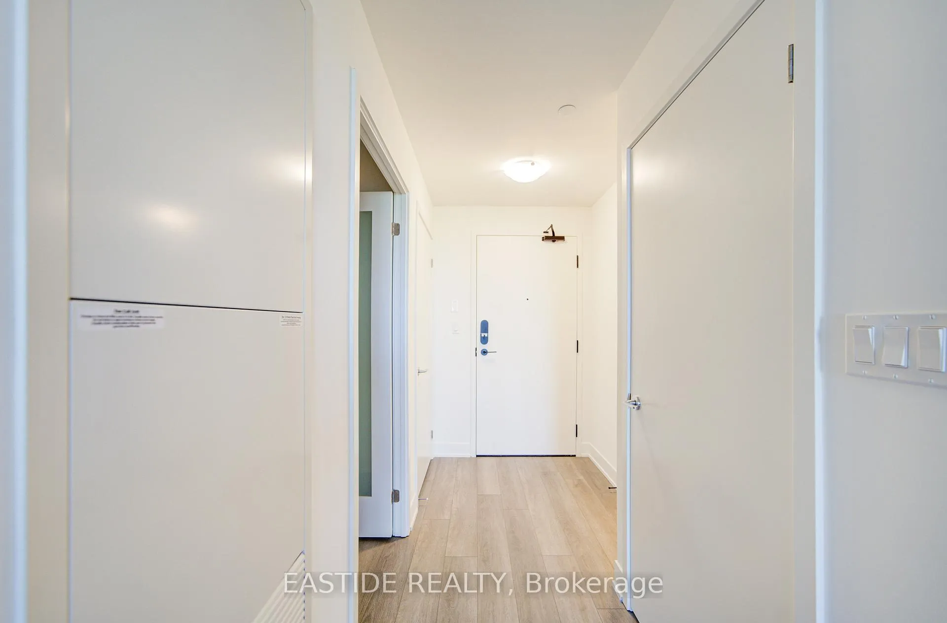 Photo 3 of Unit 409, 56 Andre De Grasse Street, Markham, Unionville — HOMEH