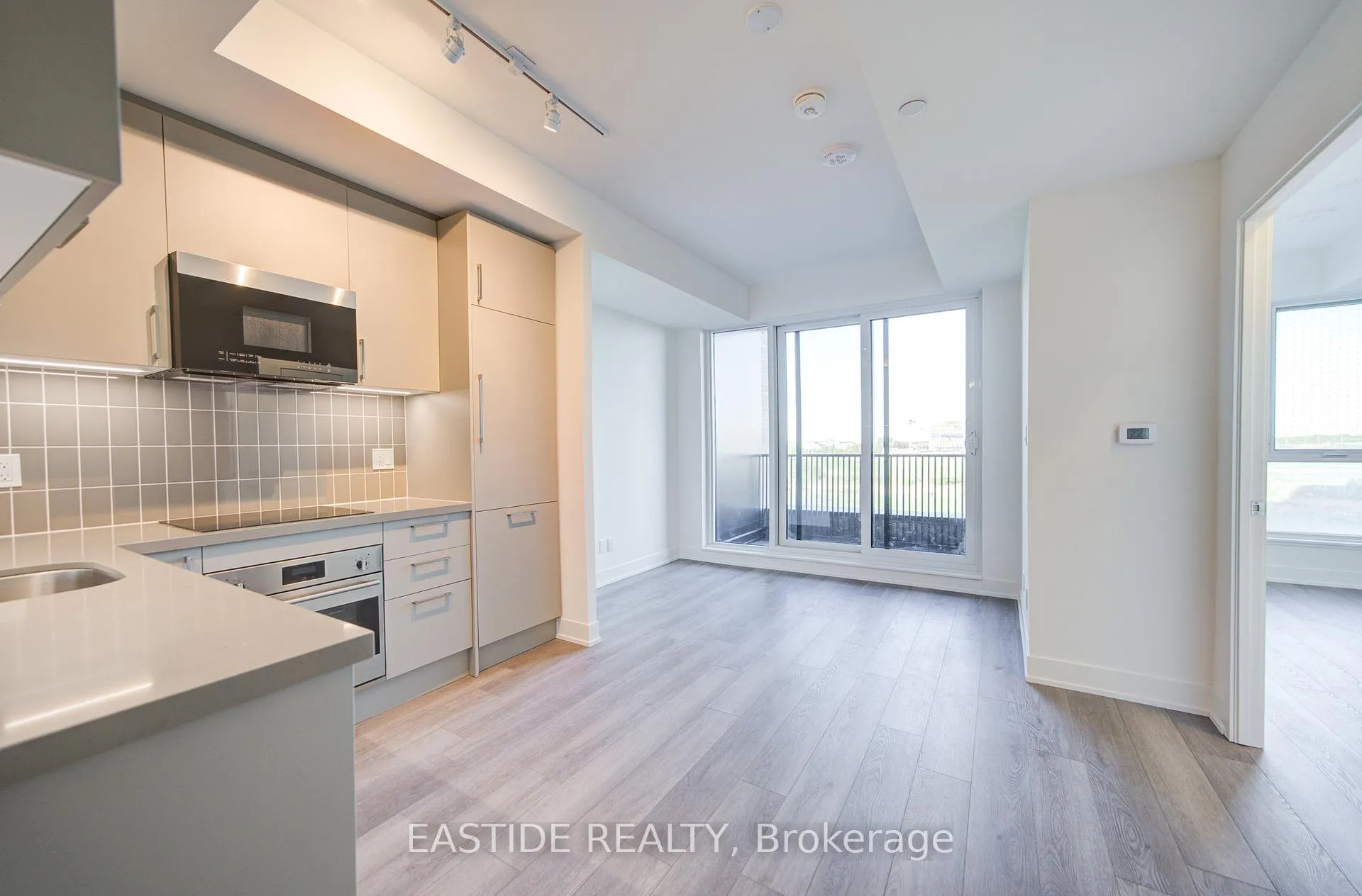 Photo 13 of Unit 409, 56 Andre De Grasse Street, Markham, Unionville — HOMEH