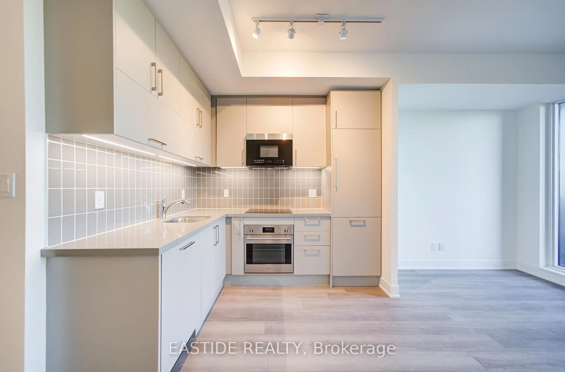Photo 15 of Unit 409, 56 Andre De Grasse Street, Markham, Unionville — HOMEH