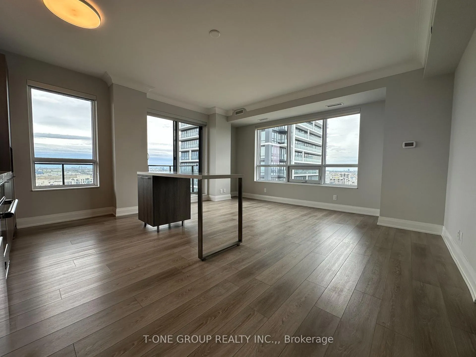 Photo 3 of Unit 2505, 18 Water Walk Drive, Markham, Unionville — HOMEH