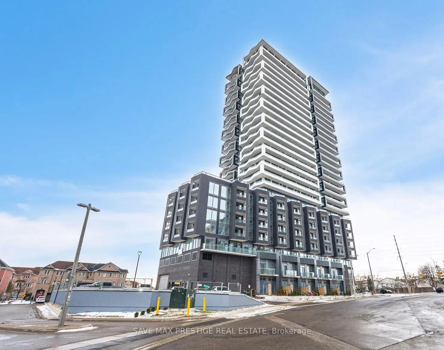 Front of Unit 701, 260 Malta Avenue