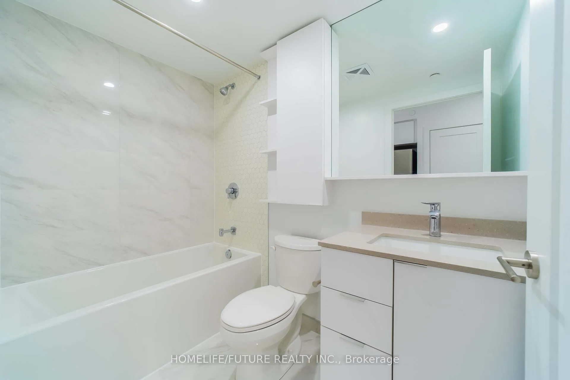 Photo 15 of Unit 801, 8 Cedarland Drive, Markham, Unionville — HOMEH