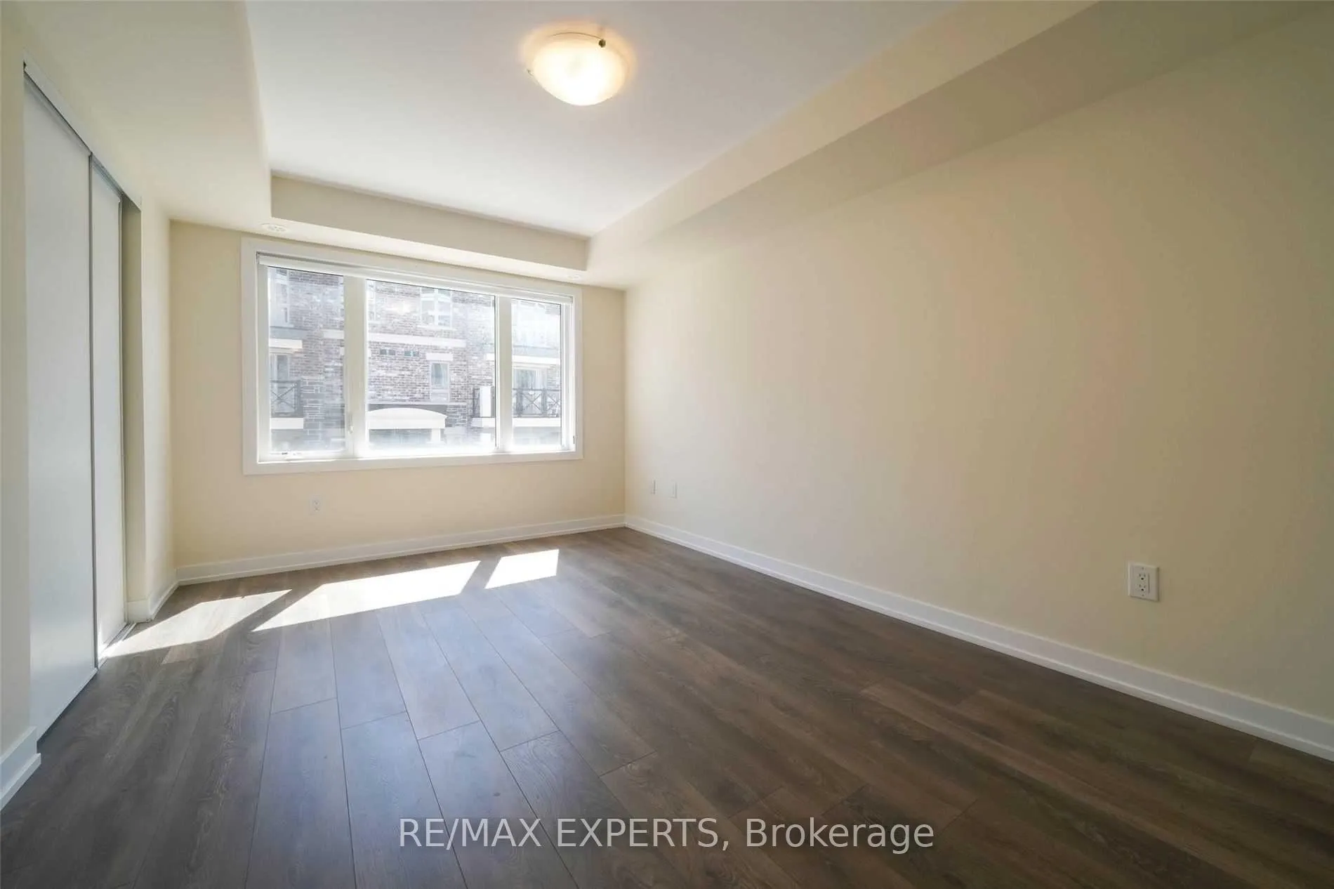 Photo 6 of Unit 2230, 10 Westmeath Lane, Markham, Cornell — HOMEH