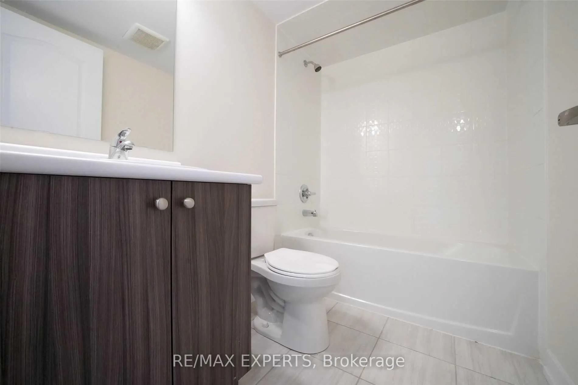 Photo 9 of Unit 2230, 10 Westmeath Lane, Markham, Cornell — HOMEH