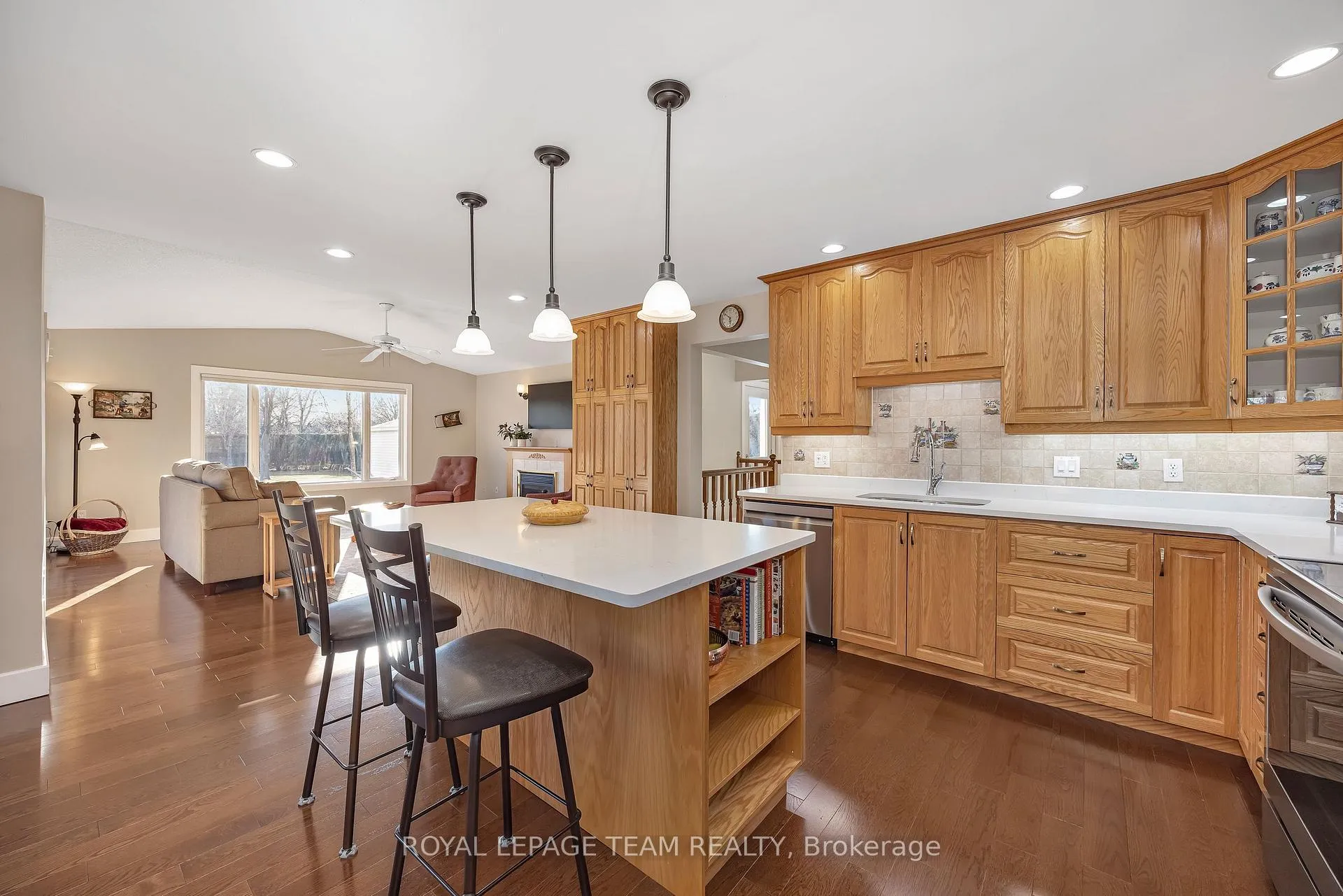 Photo 13 of 2291 Relin Way, Ottawa, North Gower — HOMEH