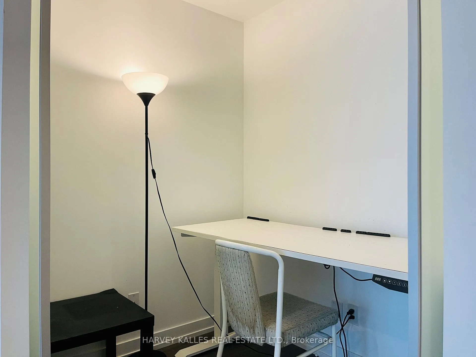 Photo 12 of Unit 307, 161 Roehampton Avenue, Toronto, Mount Pleasant East — HOMEH