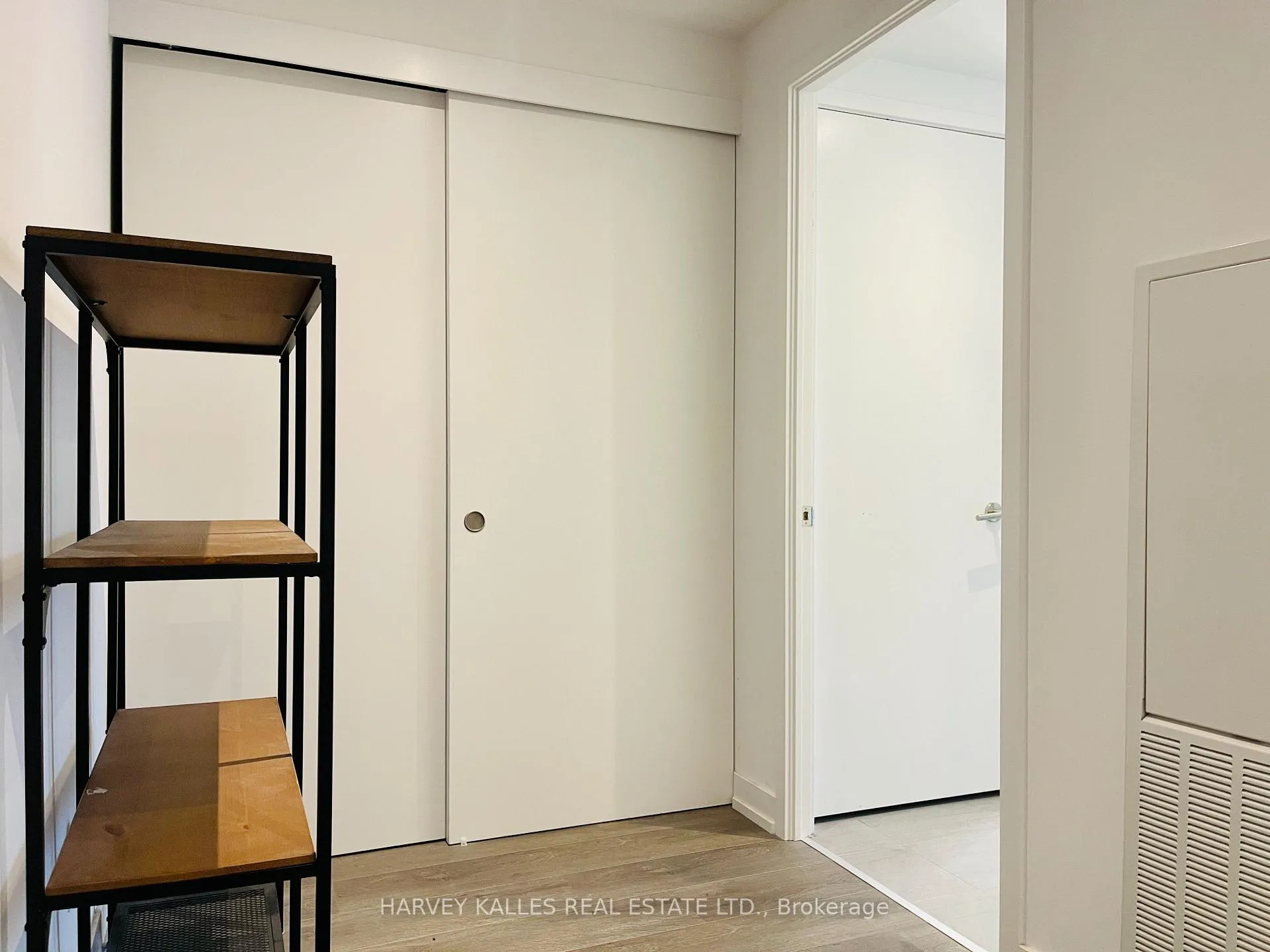 Photo 13 of Unit 307, 161 Roehampton Avenue, Toronto, Mount Pleasant East — HOMEH