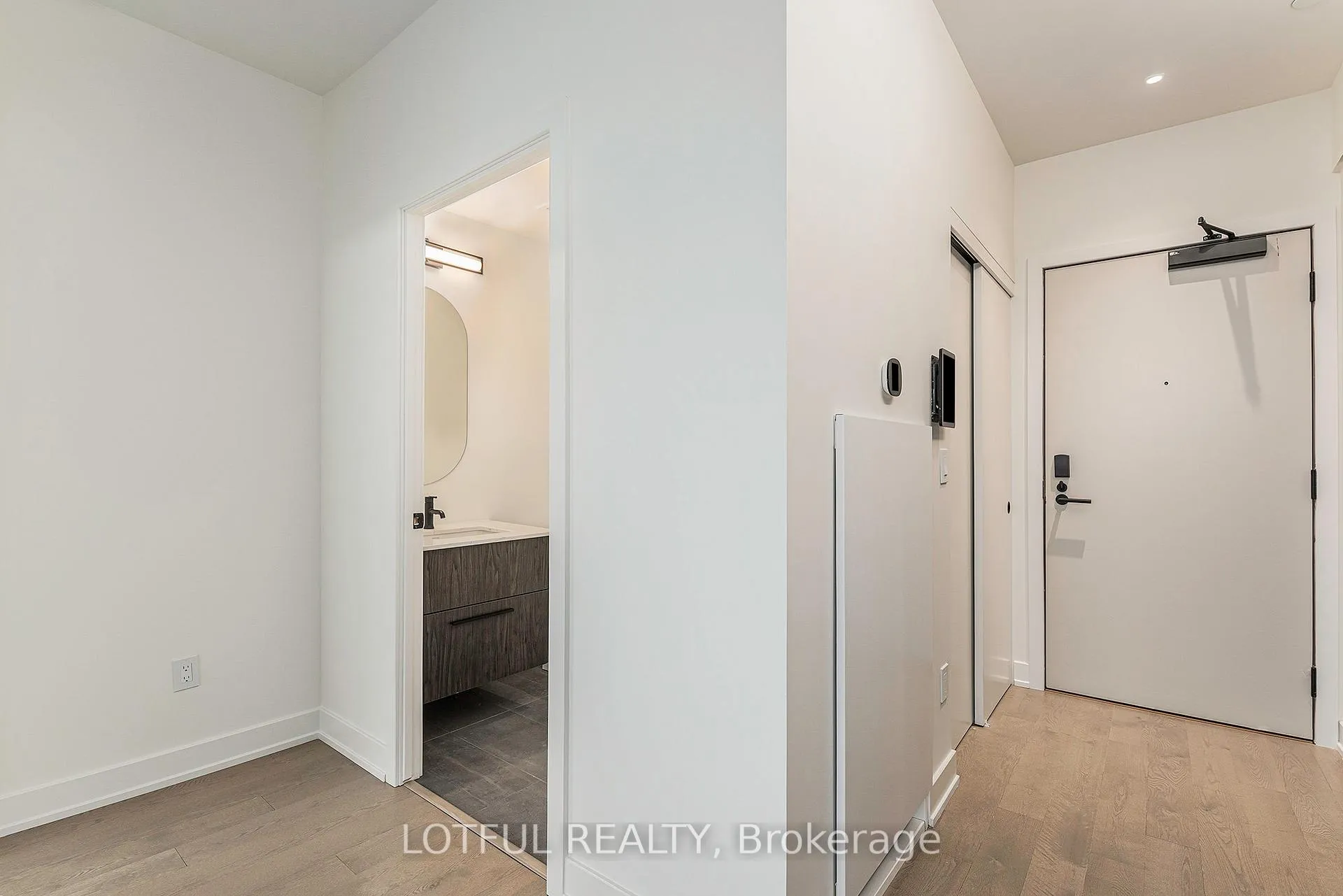 Photo 4 of Unit 1409, 560 Rideau Street, Ottawa, Sandy Hill — HOMEH