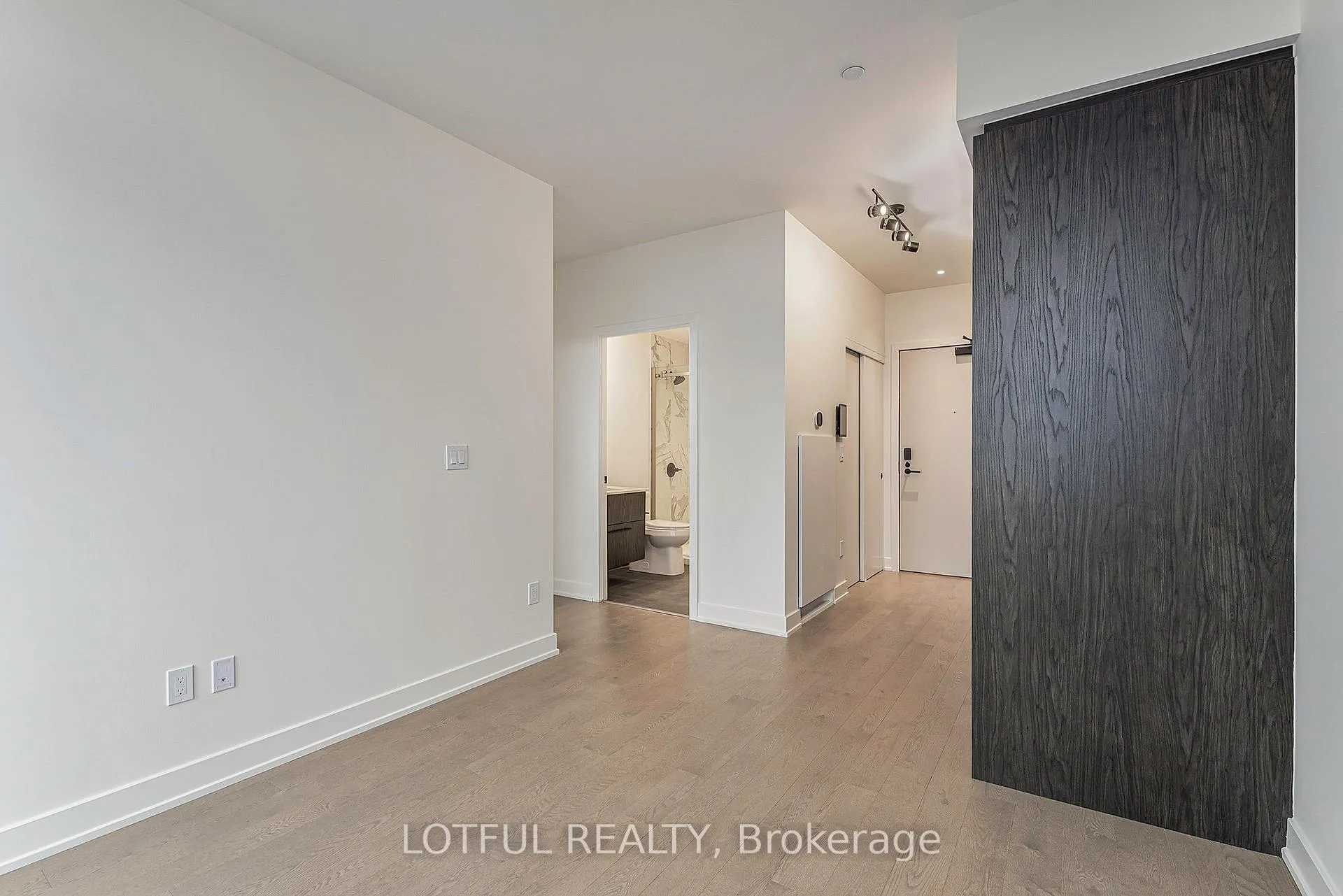 Photo 5 of Unit 1409, 560 Rideau Street, Ottawa, Sandy Hill — HOMEH