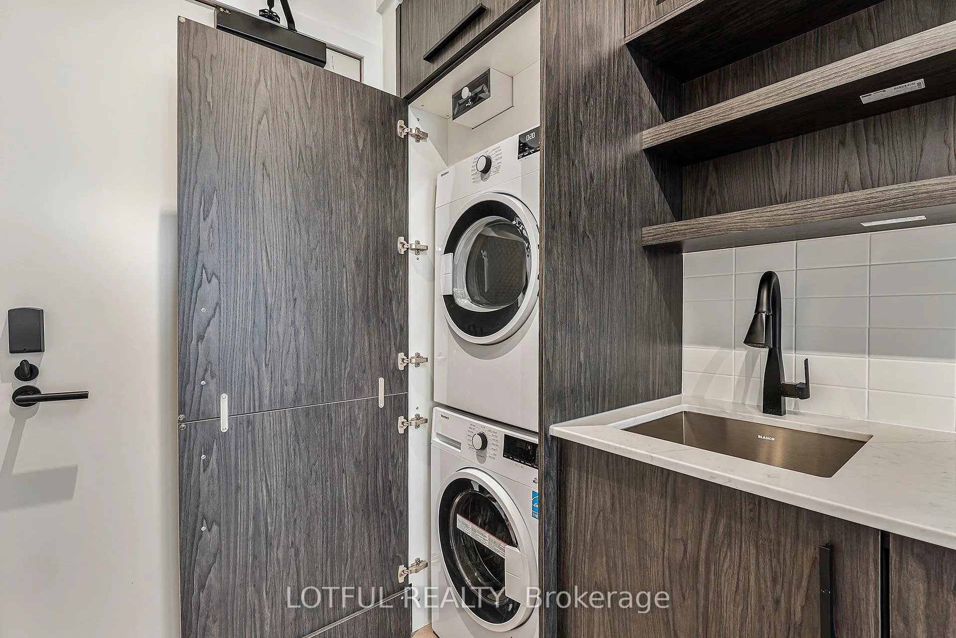 Photo 8 of Unit 1409, 560 Rideau Street, Ottawa, Sandy Hill — HOMEH