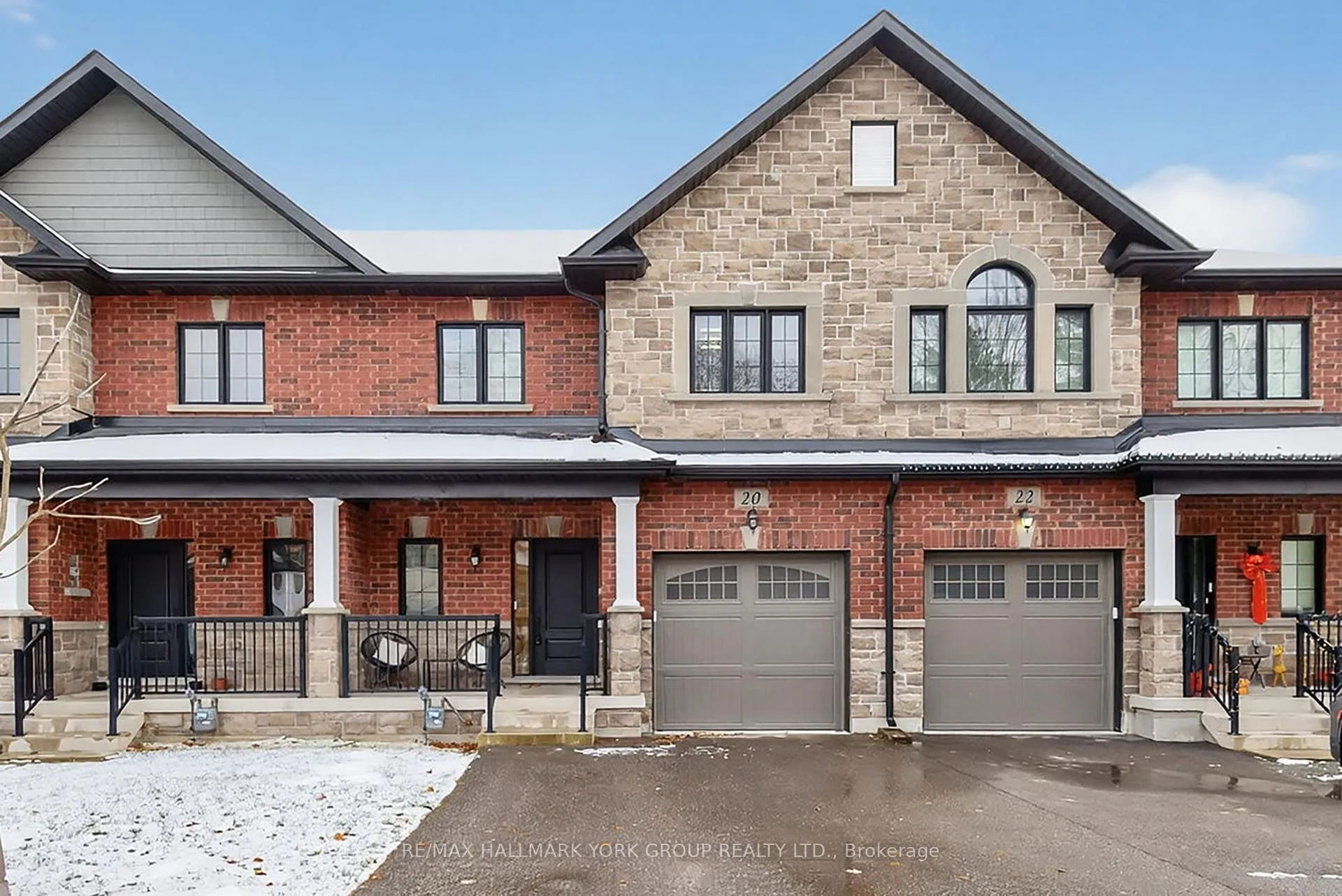 Front of 20 Gord Matthews Way