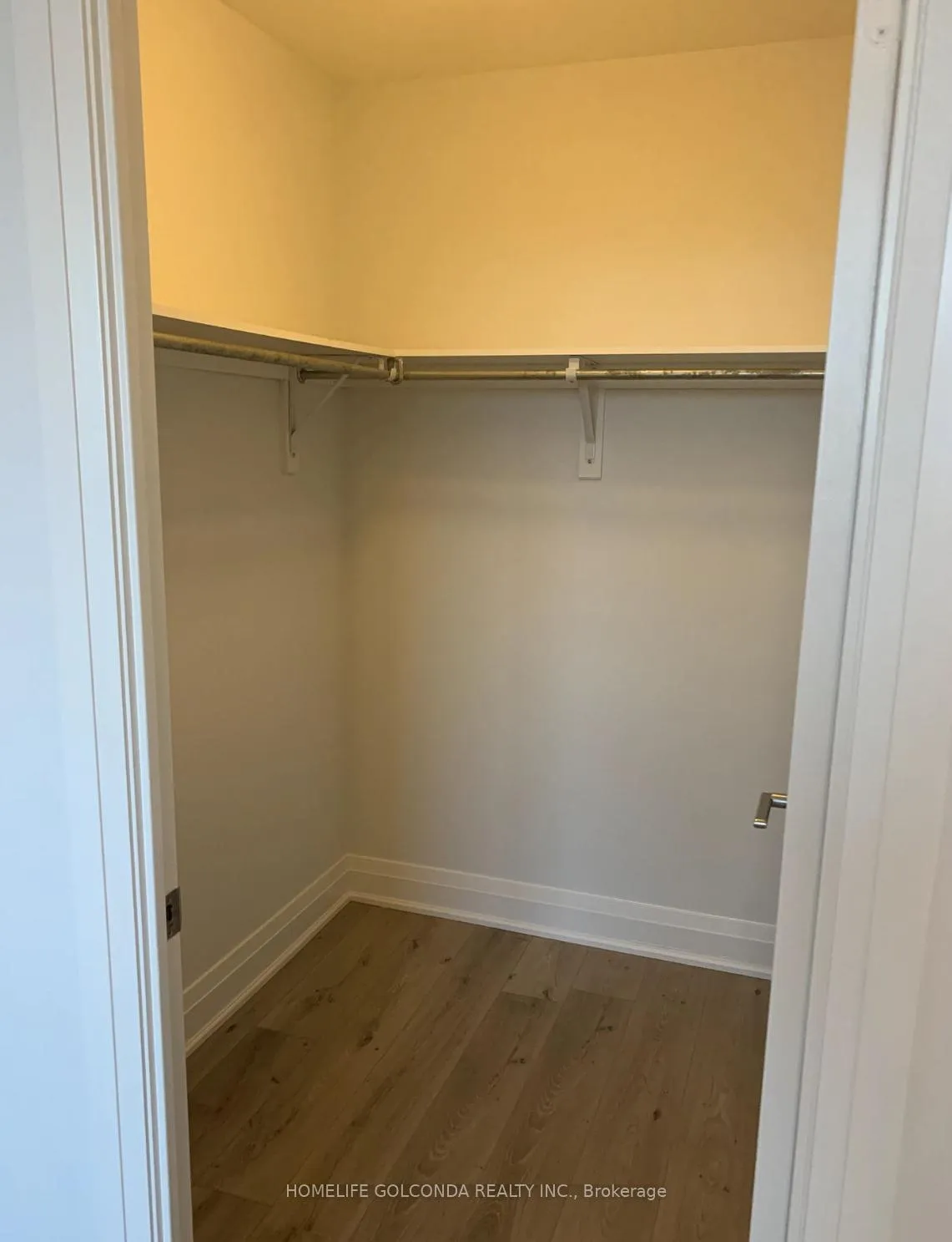 Photo 9 of Unit 908, 7167 Yonge Street, Markham, Thornhill — HOMEH