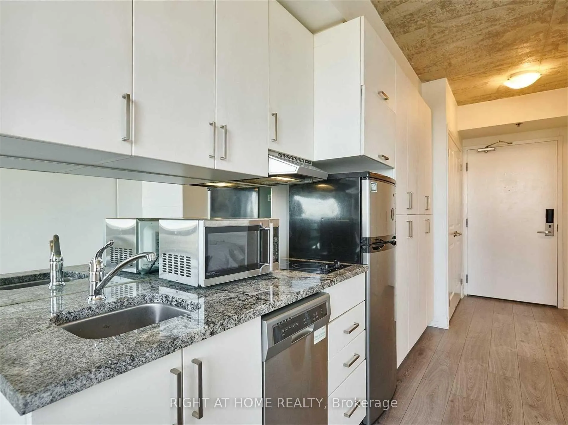 Photo 11 of Unit 603, 1900 Simcoe Street, Oshawa, Samac — HOMEH