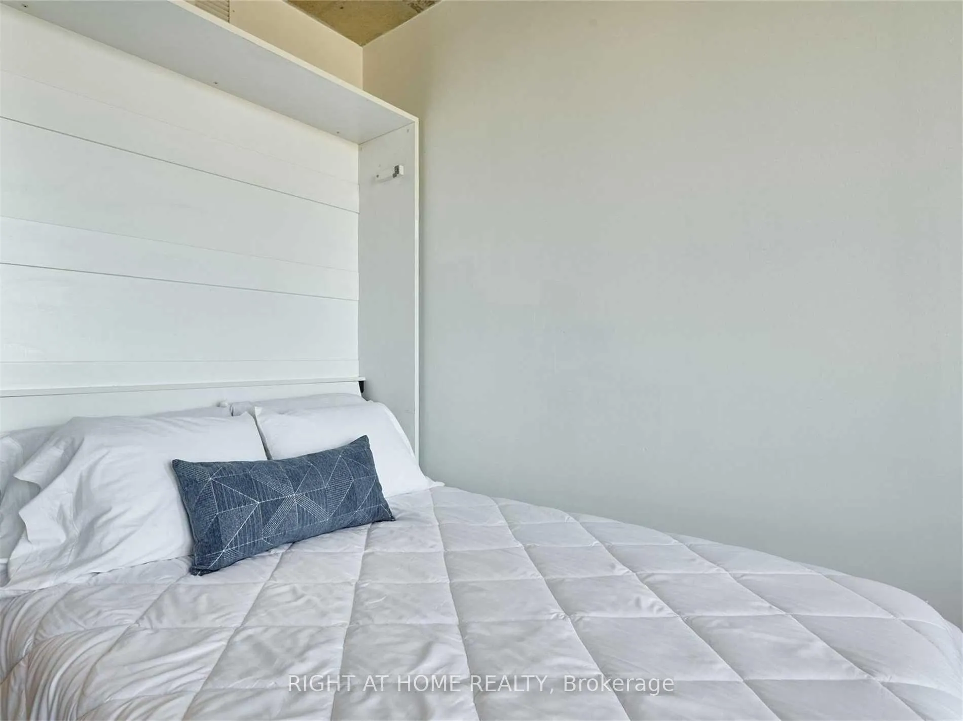 Photo 16 of Unit 603, 1900 Simcoe Street, Oshawa, Samac — HOMEH