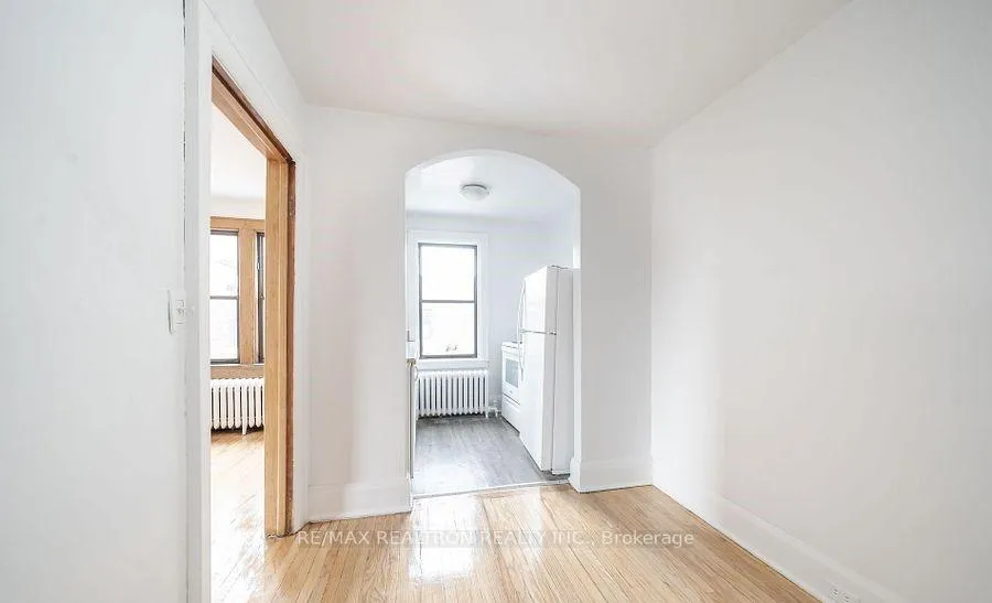Photo 5 of Unit 56, 6 Kingston Road, Toronto, Woodbine Corridor — HOMEH