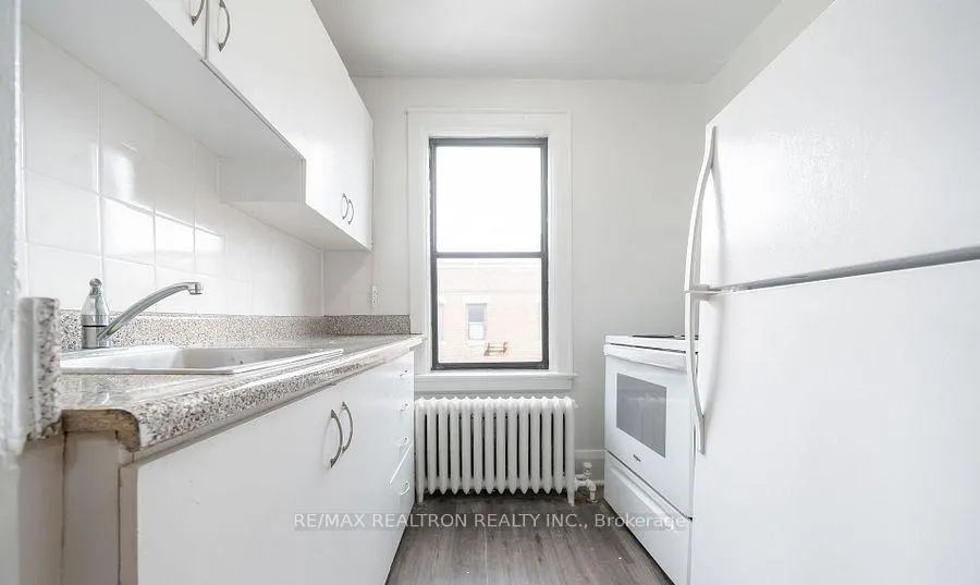 Photo 6 of Unit 56, 6 Kingston Road, Toronto, Woodbine Corridor — HOMEH
