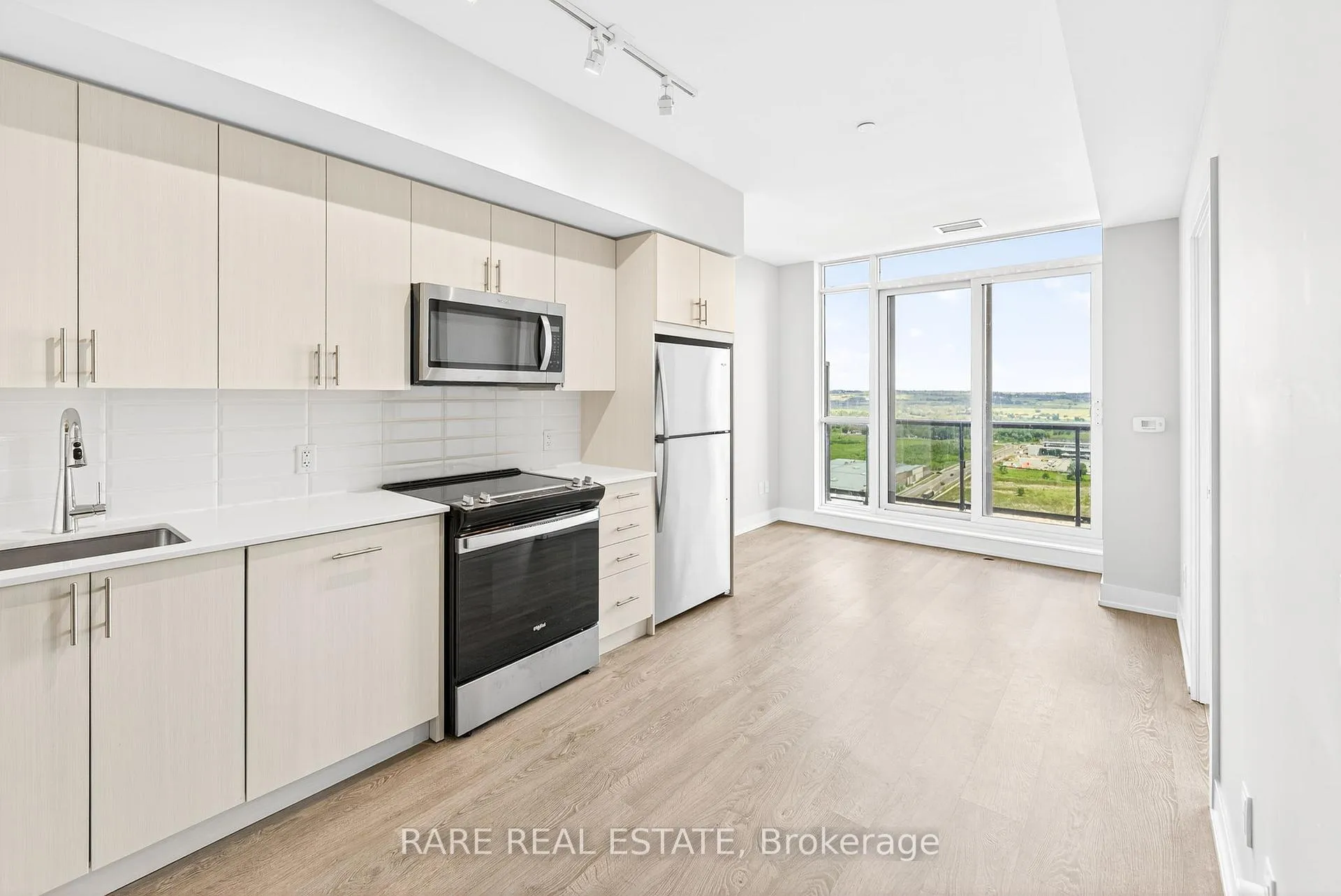 Photo 5 of Unit PH08, 2550 Simcoe Street N, Oshawa, Windfields — HOMEH